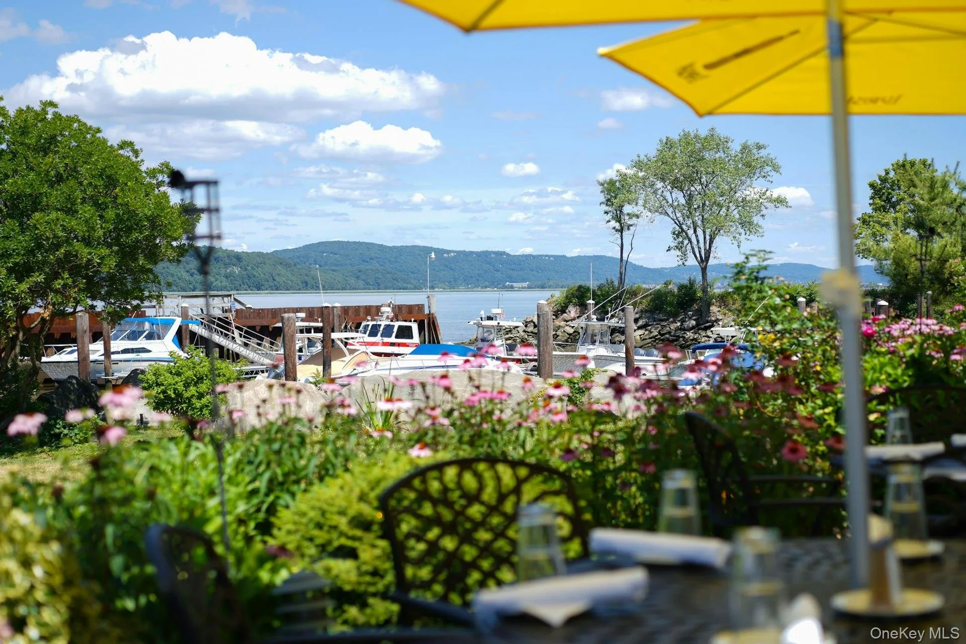 Waterfront dining with views of the Palisades Waterfront dining with views of the Palisades
