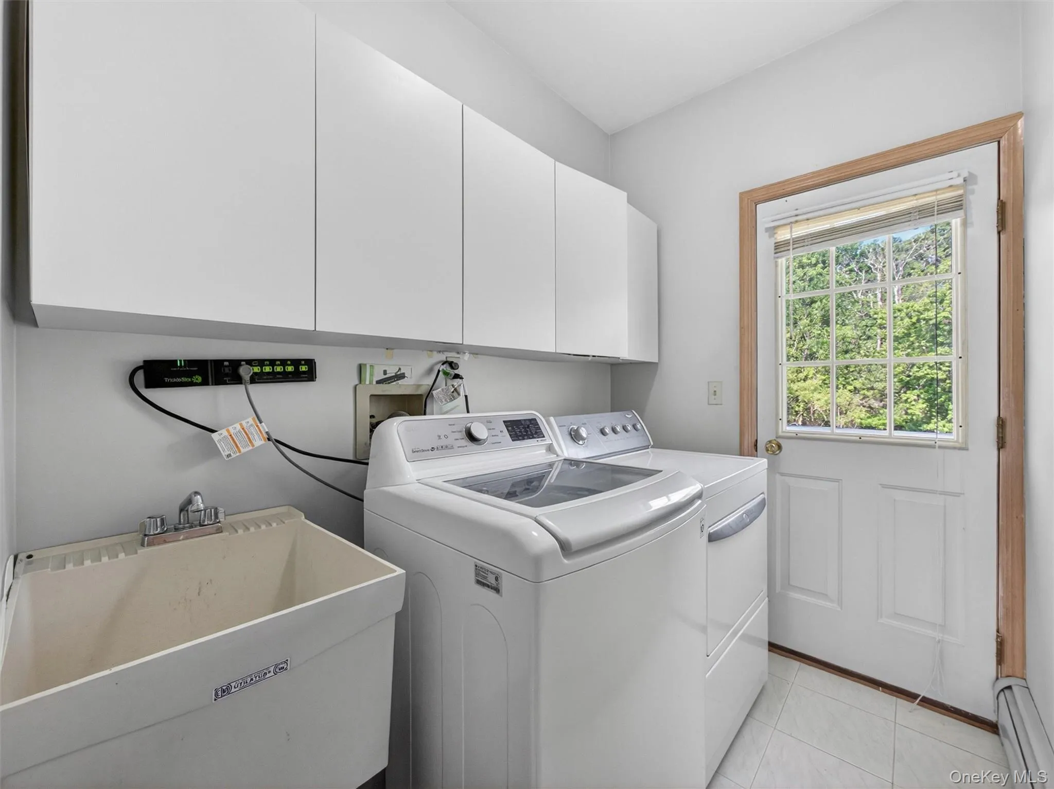 216 Strawtown Road, Clarkstown, NY, 6 Bedrooms Bedrooms, 17 Rooms Rooms,3 BathroomsBathrooms,Residential,For Rent,Strawtown,0,1001739 216 Strawtown Road, Clarkstown, NY, 6 Bedrooms Bedrooms, 17 Rooms Rooms,3 BathroomsBathrooms,Residential,For Rent,Strawtown,0,1001739
