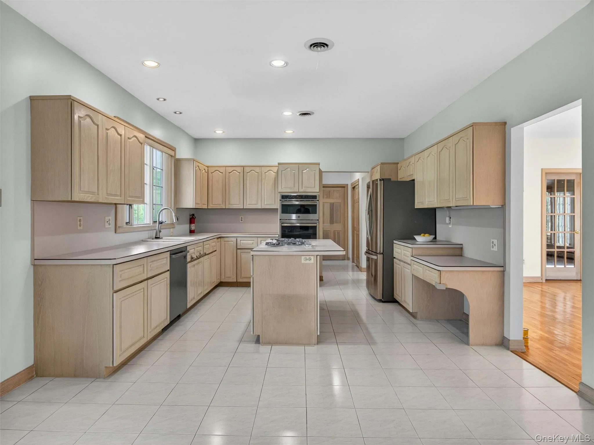 216 Strawtown Road, Clarkstown, NY, 6 Bedrooms Bedrooms, 17 Rooms Rooms,3 BathroomsBathrooms,Residential,For Rent,Strawtown,0,1001739 216 Strawtown Road, Clarkstown, NY, 6 Bedrooms Bedrooms, 17 Rooms Rooms,3 BathroomsBathrooms,Residential,For Rent,Strawtown,0,1001739