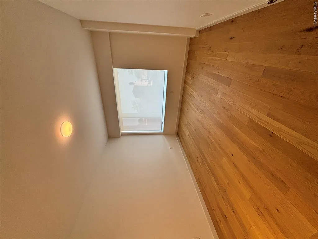 218 Middle Neck Road, North Hempstead, NY, 2 Bedrooms Bedrooms, 5 Rooms Rooms,2 BathroomsBathrooms,Residential Lease,For Rent,Middle Neck,0,1001741 218 Middle Neck Road, North Hempstead, NY, 2 Bedrooms Bedrooms, 5 Rooms Rooms,2 BathroomsBathrooms,Residential Lease,For Rent,Middle Neck,0,1001741