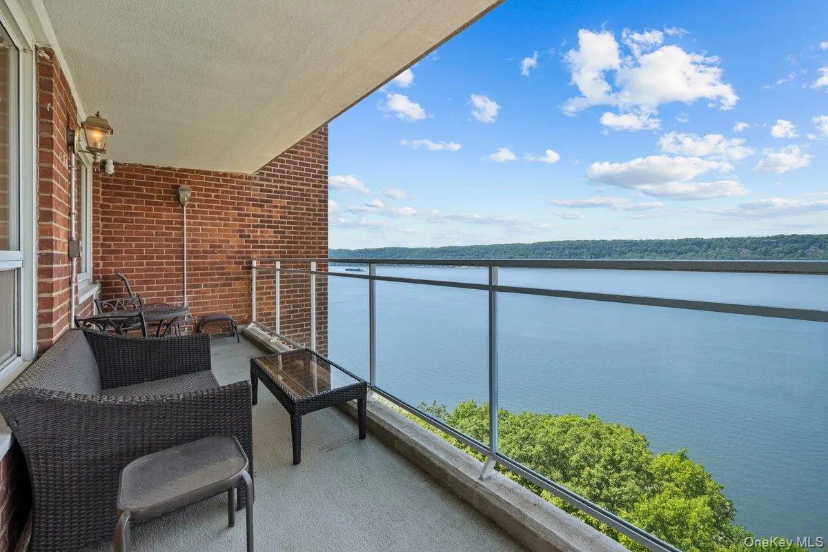 2575 Palisade Avenue, New York, NY, 1 Bedroom Bedrooms, 3 Rooms Rooms,1 BathroomBathrooms,Residential,For Rent,Palisade,0,1001742 2575 Palisade Avenue, New York, NY, 1 Bedroom Bedrooms, 3 Rooms Rooms,1 BathroomBathrooms,Residential,For Rent,Palisade,0,1001742