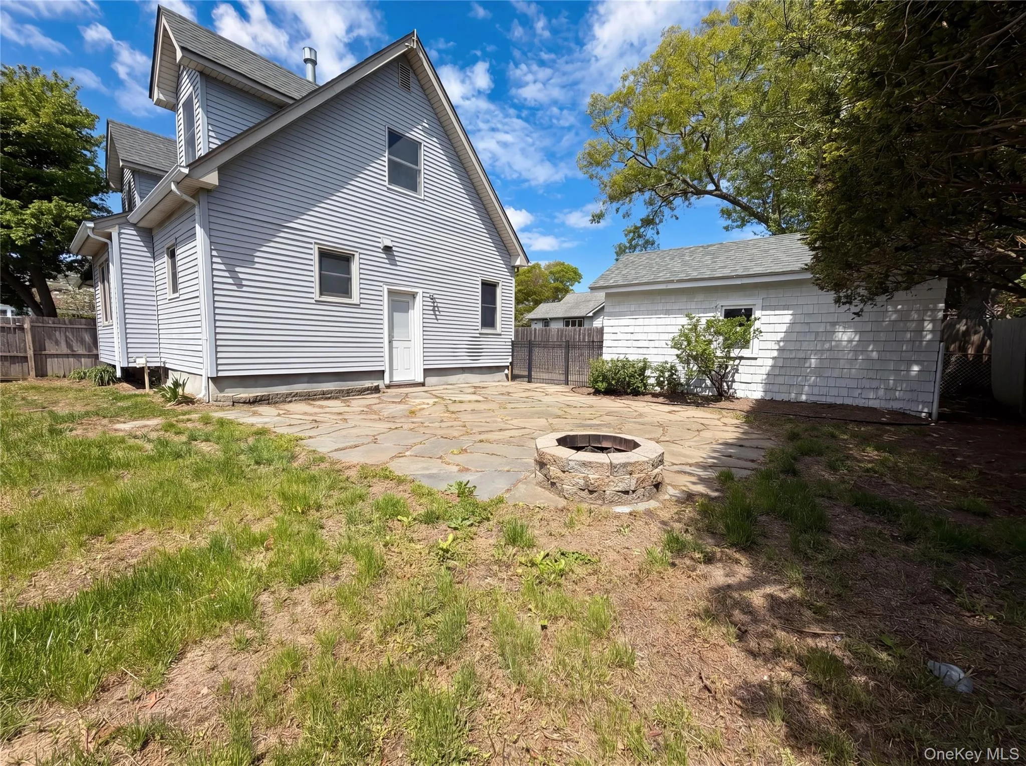 43 Highland Avenue, Brookhaven, NY, 4 Bedrooms Bedrooms, 7 Rooms Rooms,2 BathroomsBathrooms,Residential,For Rent,Highland,0,1001743 43 Highland Avenue, Brookhaven, NY, 4 Bedrooms Bedrooms, 7 Rooms Rooms,2 BathroomsBathrooms,Residential,For Rent,Highland,0,1001743