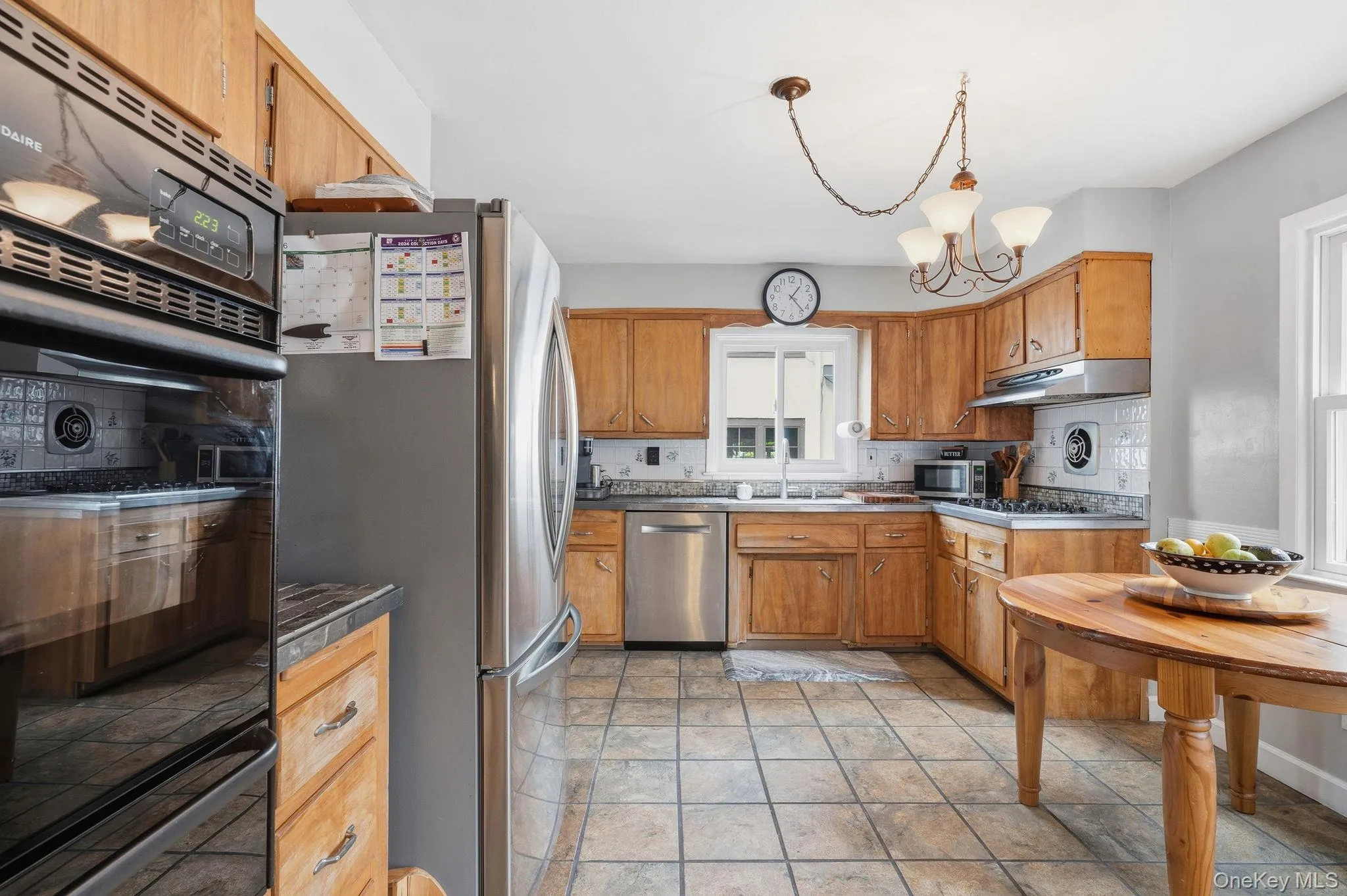857 Webster Avenue, New Rochelle, NY, 3 Bedrooms Bedrooms, 6 Rooms Rooms,1 BathroomBathrooms,Residential,For Rent,Webster,0,1001744 857 Webster Avenue, New Rochelle, NY, 3 Bedrooms Bedrooms, 6 Rooms Rooms,1 BathroomBathrooms,Residential,For Rent,Webster,0,1001744
