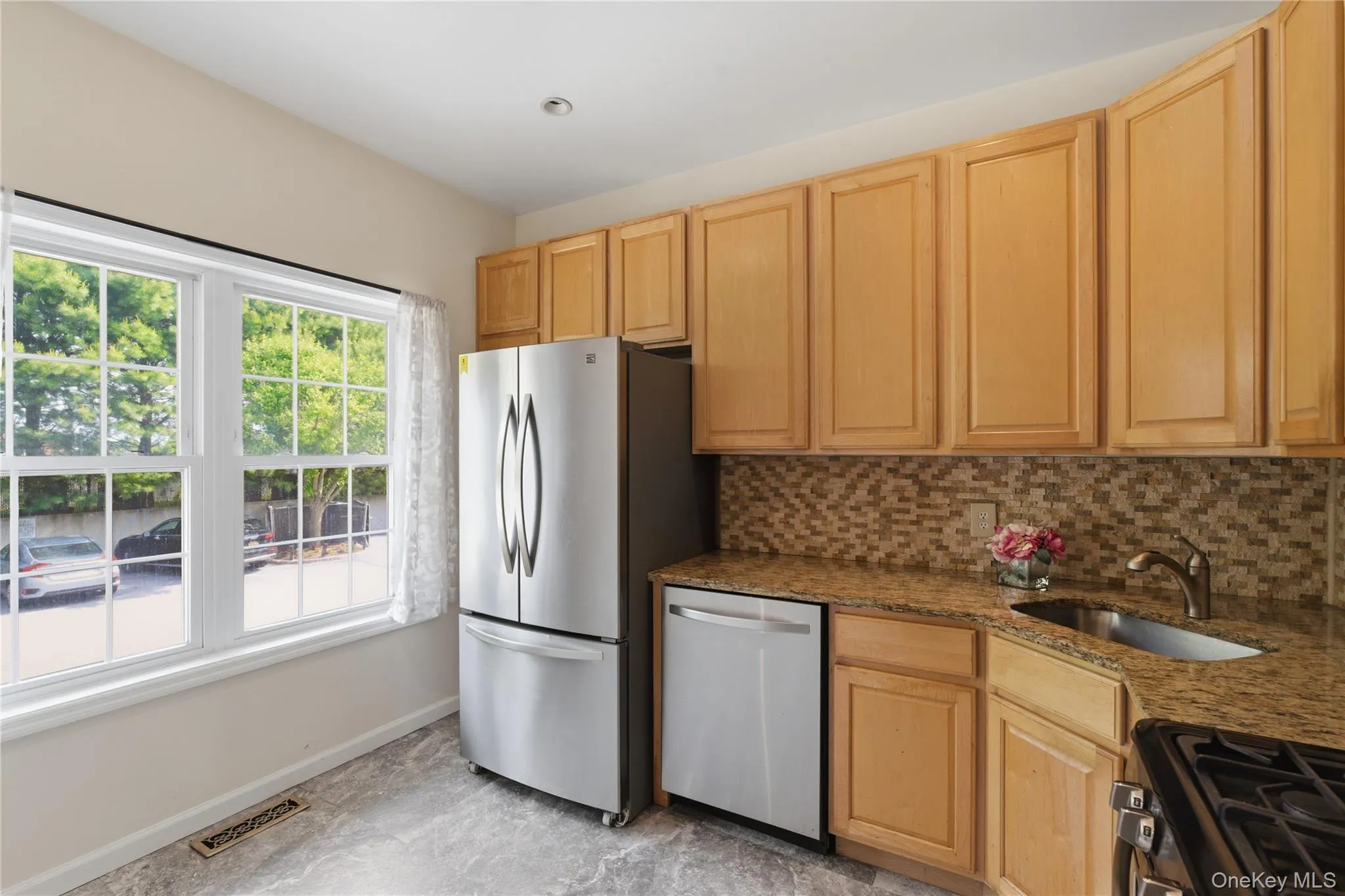 83 Kings Highway, New Rochelle, NY, 3 Bedrooms Bedrooms, 8 Rooms Rooms,1 BathroomBathrooms,Residential,For Rent,Kings,0,1001746 83 Kings Highway, New Rochelle, NY, 3 Bedrooms Bedrooms, 8 Rooms Rooms,1 BathroomBathrooms,Residential,For Rent,Kings,0,1001746