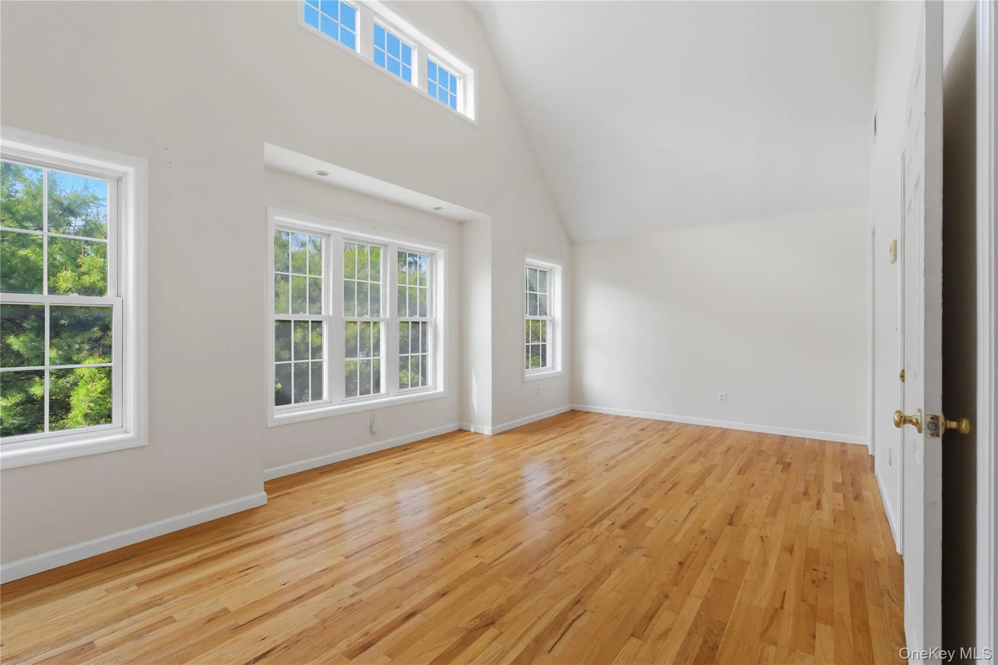 83 Kings Highway, New Rochelle, NY, 3 Bedrooms Bedrooms, 8 Rooms Rooms,1 BathroomBathrooms,Residential,For Rent,Kings,0,1001746 83 Kings Highway, New Rochelle, NY, 3 Bedrooms Bedrooms, 8 Rooms Rooms,1 BathroomBathrooms,Residential,For Rent,Kings,0,1001746