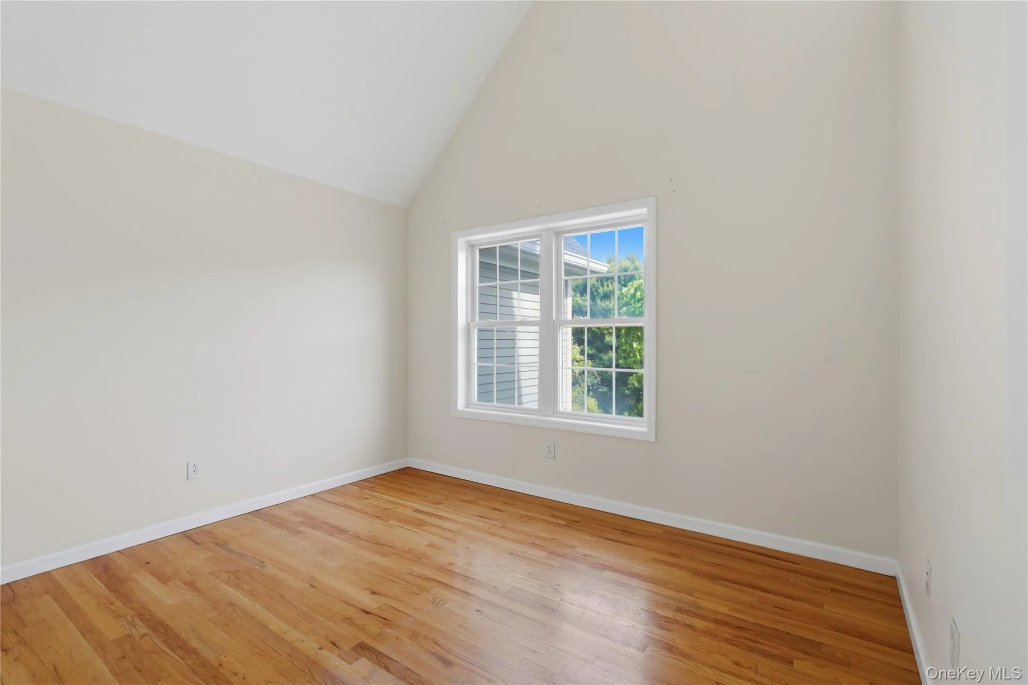 83 Kings Highway, New Rochelle, NY, 3 Bedrooms Bedrooms, 8 Rooms Rooms,1 BathroomBathrooms,Residential,For Rent,Kings,0,1001746 83 Kings Highway, New Rochelle, NY, 3 Bedrooms Bedrooms, 8 Rooms Rooms,1 BathroomBathrooms,Residential,For Rent,Kings,0,1001746