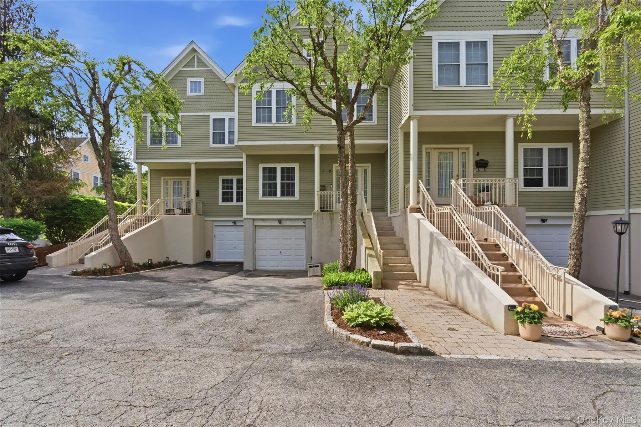 83 Kings Highway, New Rochelle, NY, 3 Bedrooms Bedrooms, 8 Rooms Rooms,1 BathroomBathrooms,Residential,For Rent,Kings,0,1001746 83 Kings Highway, New Rochelle, NY, 3 Bedrooms Bedrooms, 8 Rooms Rooms,1 BathroomBathrooms,Residential,For Rent,Kings,0,1001746