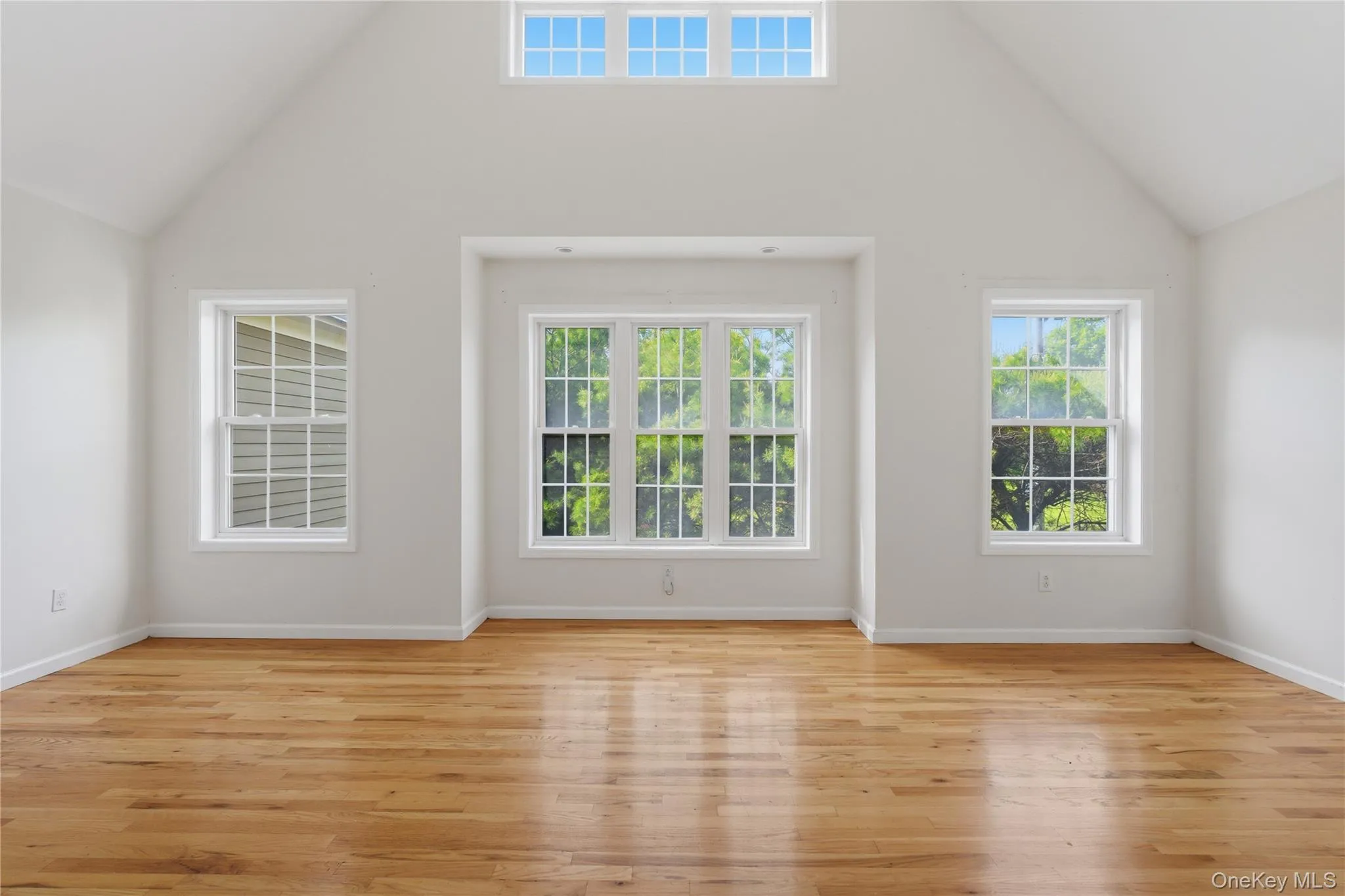 83 Kings Highway, New Rochelle, NY, 3 Bedrooms Bedrooms, 8 Rooms Rooms,1 BathroomBathrooms,Residential,For Rent,Kings,0,1001746 83 Kings Highway, New Rochelle, NY, 3 Bedrooms Bedrooms, 8 Rooms Rooms,1 BathroomBathrooms,Residential,For Rent,Kings,0,1001746