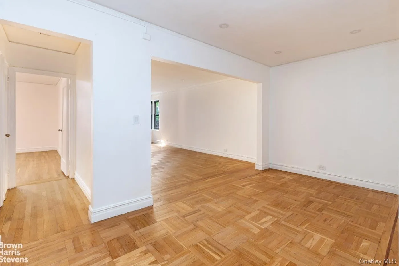 3215 Netherland Avenue, New York, NY, 1 Bedroom Bedrooms, 3 Rooms Rooms,1 BathroomBathrooms,Residential,For Rent,Netherland,0,1001749 3215 Netherland Avenue, New York, NY, 1 Bedroom Bedrooms, 3 Rooms Rooms,1 BathroomBathrooms,Residential,For Rent,Netherland,0,1001749