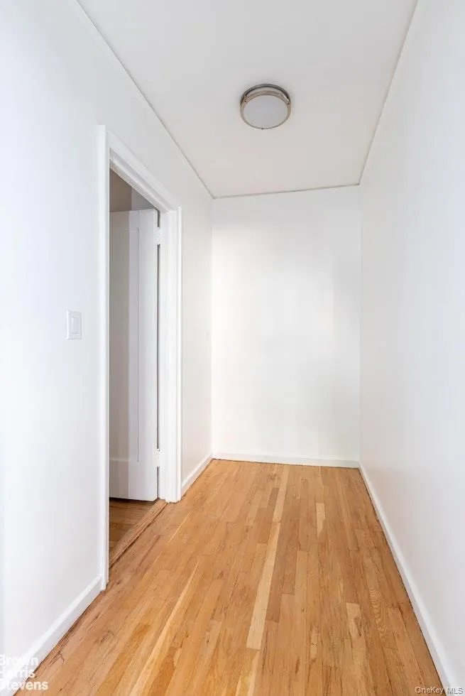 3215 Netherland Avenue, New York, NY, 1 Bedroom Bedrooms, 3 Rooms Rooms,1 BathroomBathrooms,Residential,For Rent,Netherland,0,1001749 3215 Netherland Avenue, New York, NY, 1 Bedroom Bedrooms, 3 Rooms Rooms,1 BathroomBathrooms,Residential,For Rent,Netherland,0,1001749