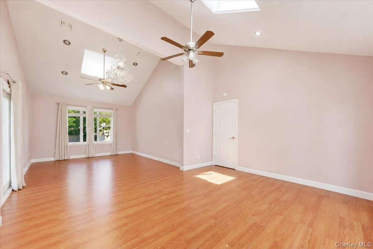 15 Oakhurst Street, Huntington, NY, 6 Bedrooms Bedrooms, 12 Rooms Rooms,6 BathroomsBathrooms,Residential,For Rent,Oakhurst Street,0,1001755 15 Oakhurst Street, Huntington, NY, 6 Bedrooms Bedrooms, 12 Rooms Rooms,6 BathroomsBathrooms,Residential,For Rent,Oakhurst Street,0,1001755