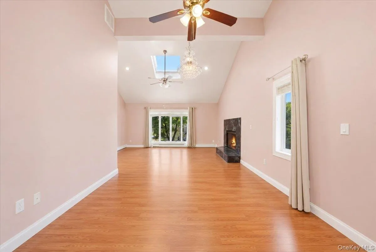 15 Oakhurst Street, Huntington, NY, 6 Bedrooms Bedrooms, 12 Rooms Rooms,6 BathroomsBathrooms,Residential,For Rent,Oakhurst Street,0,1001755 15 Oakhurst Street, Huntington, NY, 6 Bedrooms Bedrooms, 12 Rooms Rooms,6 BathroomsBathrooms,Residential,For Rent,Oakhurst Street,0,1001755