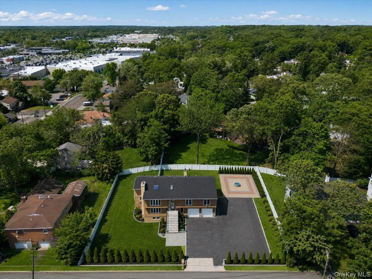 15 Oakhurst Street, Huntington, NY, 6 Bedrooms Bedrooms, 12 Rooms Rooms,6 BathroomsBathrooms,Residential,For Rent,Oakhurst Street,0,1001755 15 Oakhurst Street, Huntington, NY, 6 Bedrooms Bedrooms, 12 Rooms Rooms,6 BathroomsBathrooms,Residential,For Rent,Oakhurst Street,0,1001755