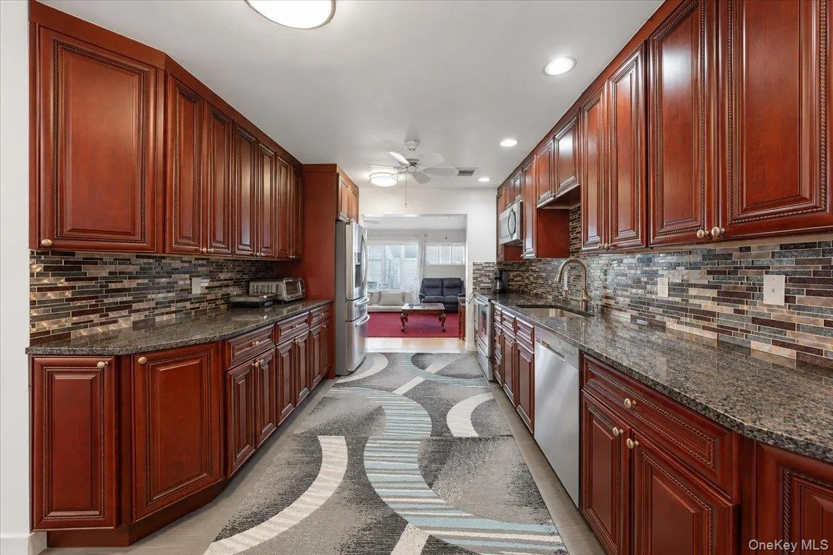 15 Oakhurst Street, Huntington, NY, 6 Bedrooms Bedrooms, 12 Rooms Rooms,6 BathroomsBathrooms,Residential,For Rent,Oakhurst Street,0,1001755 15 Oakhurst Street, Huntington, NY, 6 Bedrooms Bedrooms, 12 Rooms Rooms,6 BathroomsBathrooms,Residential,For Rent,Oakhurst Street,0,1001755