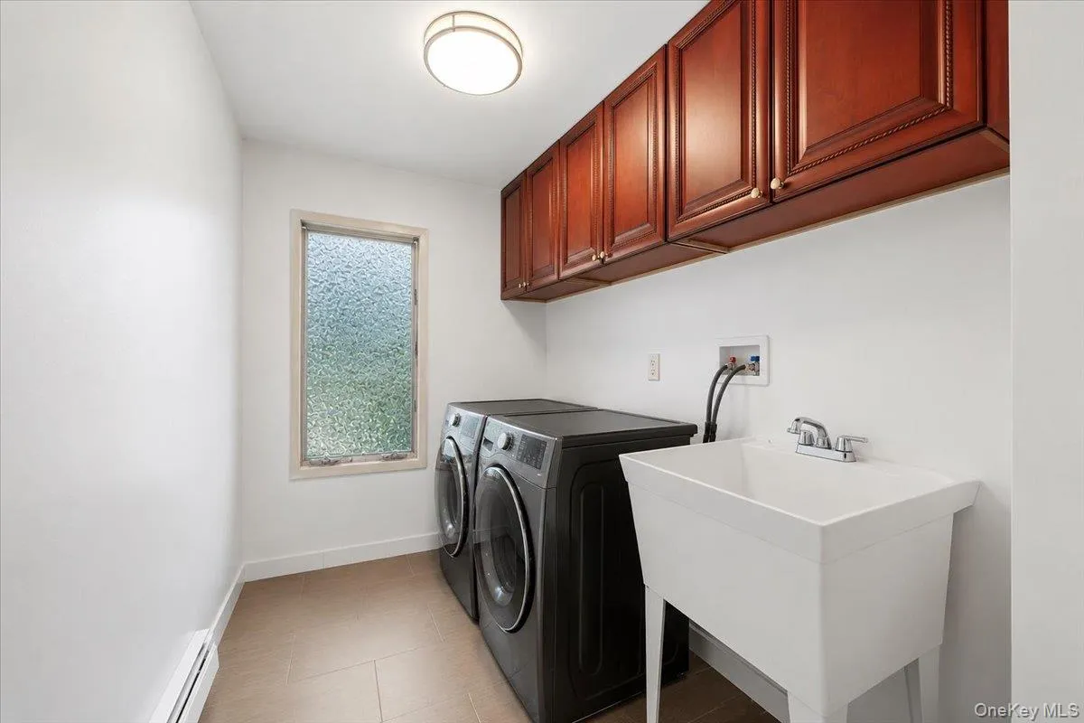 15 Oakhurst Street, Huntington, NY, 6 Bedrooms Bedrooms, 12 Rooms Rooms,6 BathroomsBathrooms,Residential,For Rent,Oakhurst Street,0,1001755 15 Oakhurst Street, Huntington, NY, 6 Bedrooms Bedrooms, 12 Rooms Rooms,6 BathroomsBathrooms,Residential,For Rent,Oakhurst Street,0,1001755