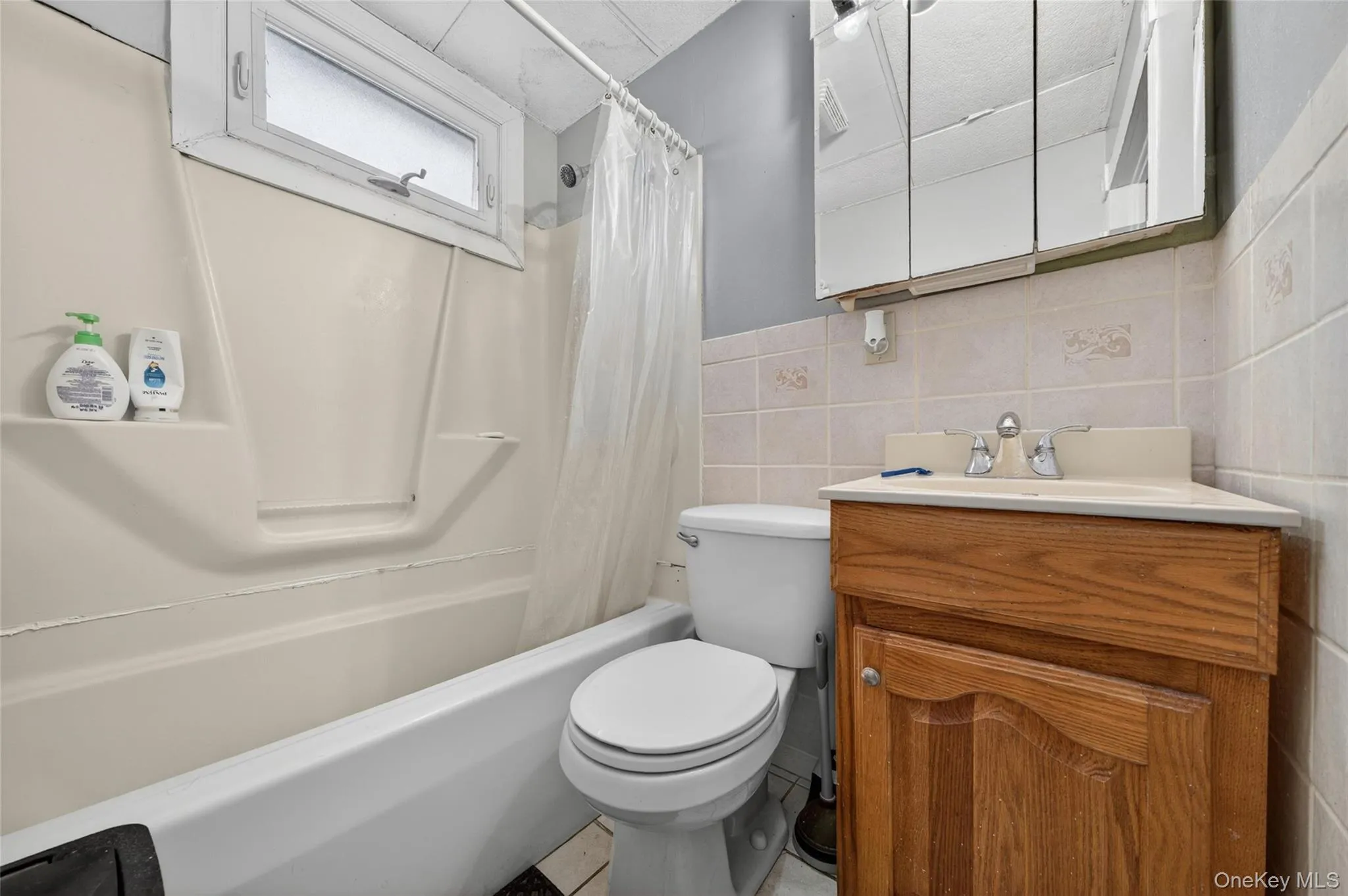24 Crescent Place, Middletown, NY, 3 Bedrooms Bedrooms, 6 Rooms Rooms,1 BathroomBathrooms,Residential,For Rent,Crescent,0,1001761 24 Crescent Place, Middletown, NY, 3 Bedrooms Bedrooms, 6 Rooms Rooms,1 BathroomBathrooms,Residential,For Rent,Crescent,0,1001761