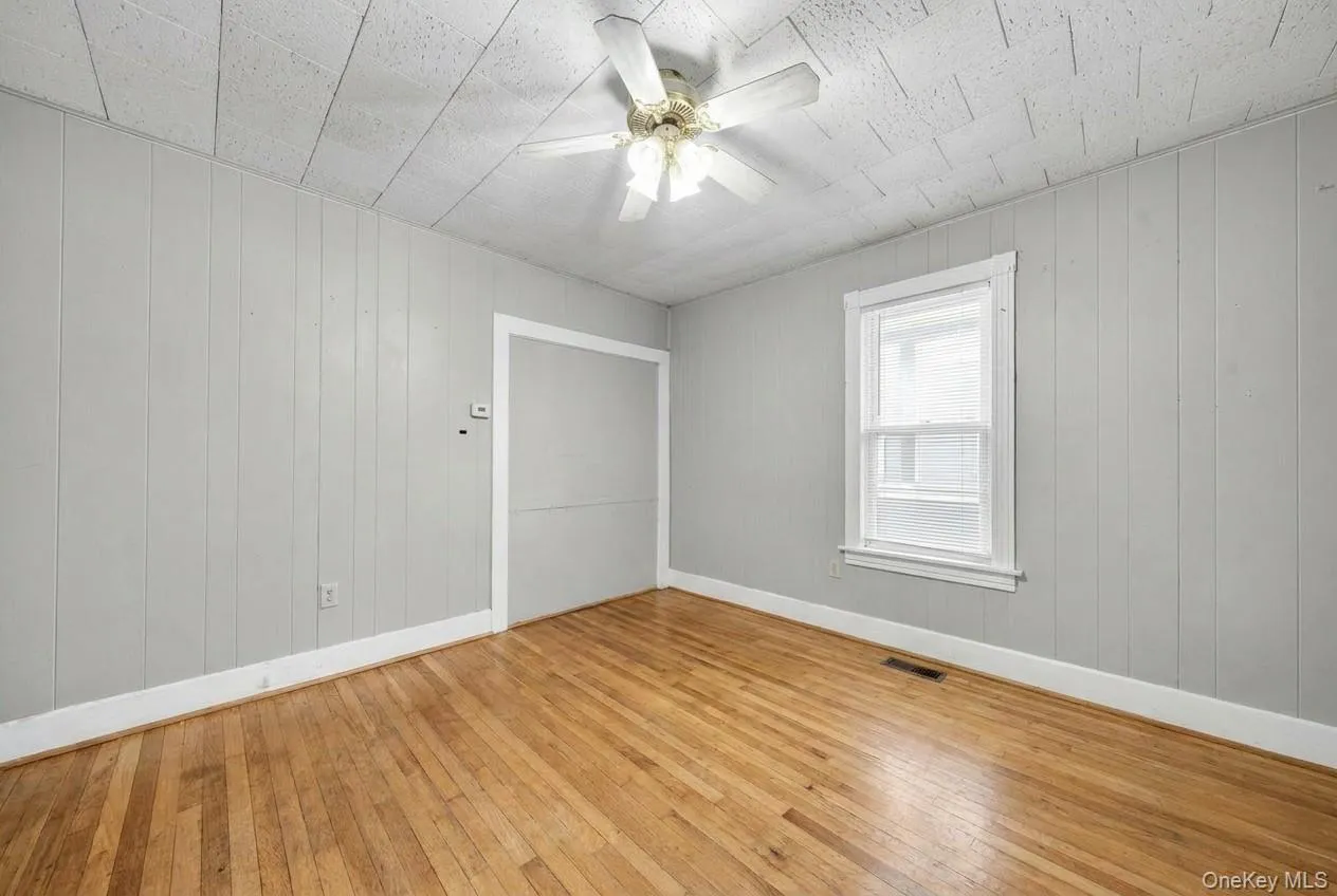 24 Crescent Place, Middletown, NY, 3 Bedrooms Bedrooms, 6 Rooms Rooms,1 BathroomBathrooms,Residential,For Rent,Crescent,0,1001761 24 Crescent Place, Middletown, NY, 3 Bedrooms Bedrooms, 6 Rooms Rooms,1 BathroomBathrooms,Residential,For Rent,Crescent,0,1001761
