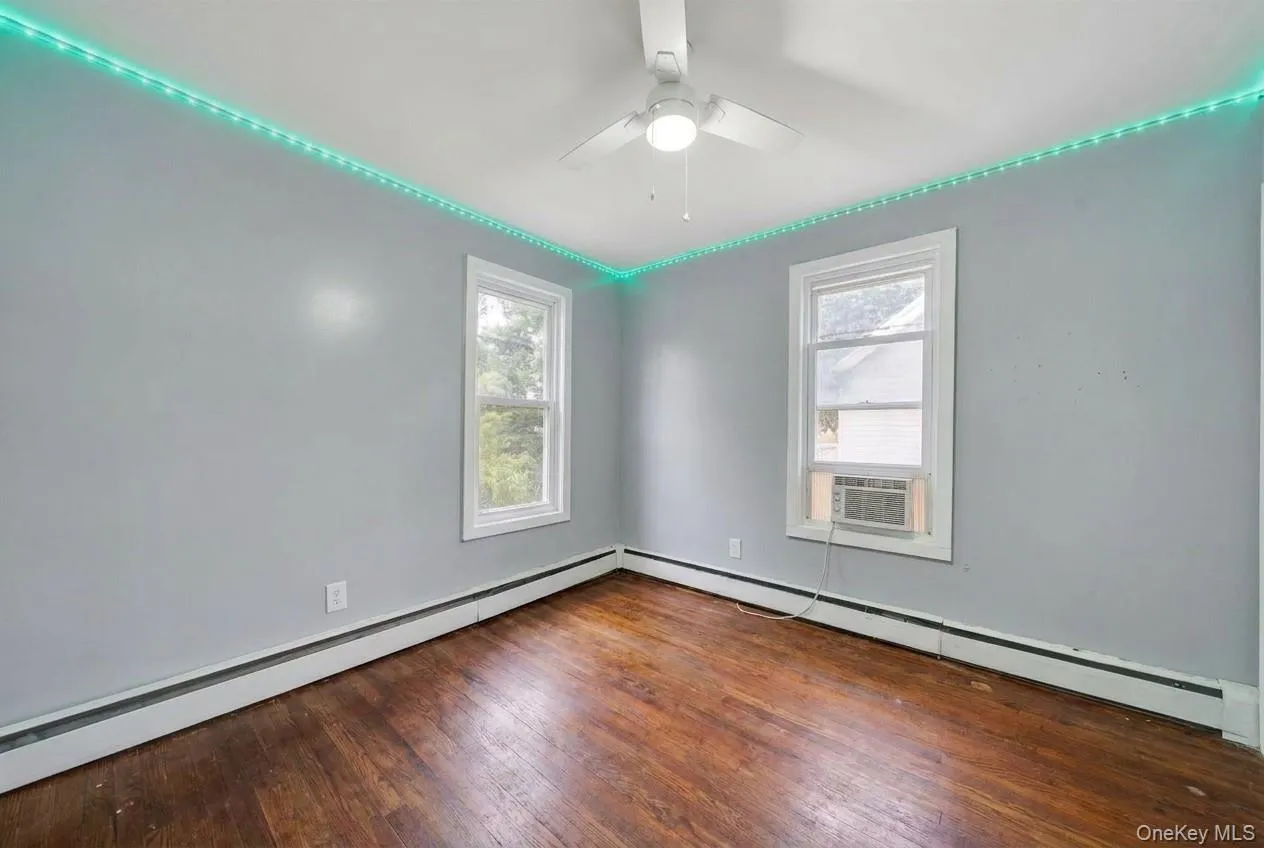 24 Crescent Place, Middletown, NY, 3 Bedrooms Bedrooms, 6 Rooms Rooms,1 BathroomBathrooms,Residential,For Rent,Crescent,0,1001761 24 Crescent Place, Middletown, NY, 3 Bedrooms Bedrooms, 6 Rooms Rooms,1 BathroomBathrooms,Residential,For Rent,Crescent,0,1001761