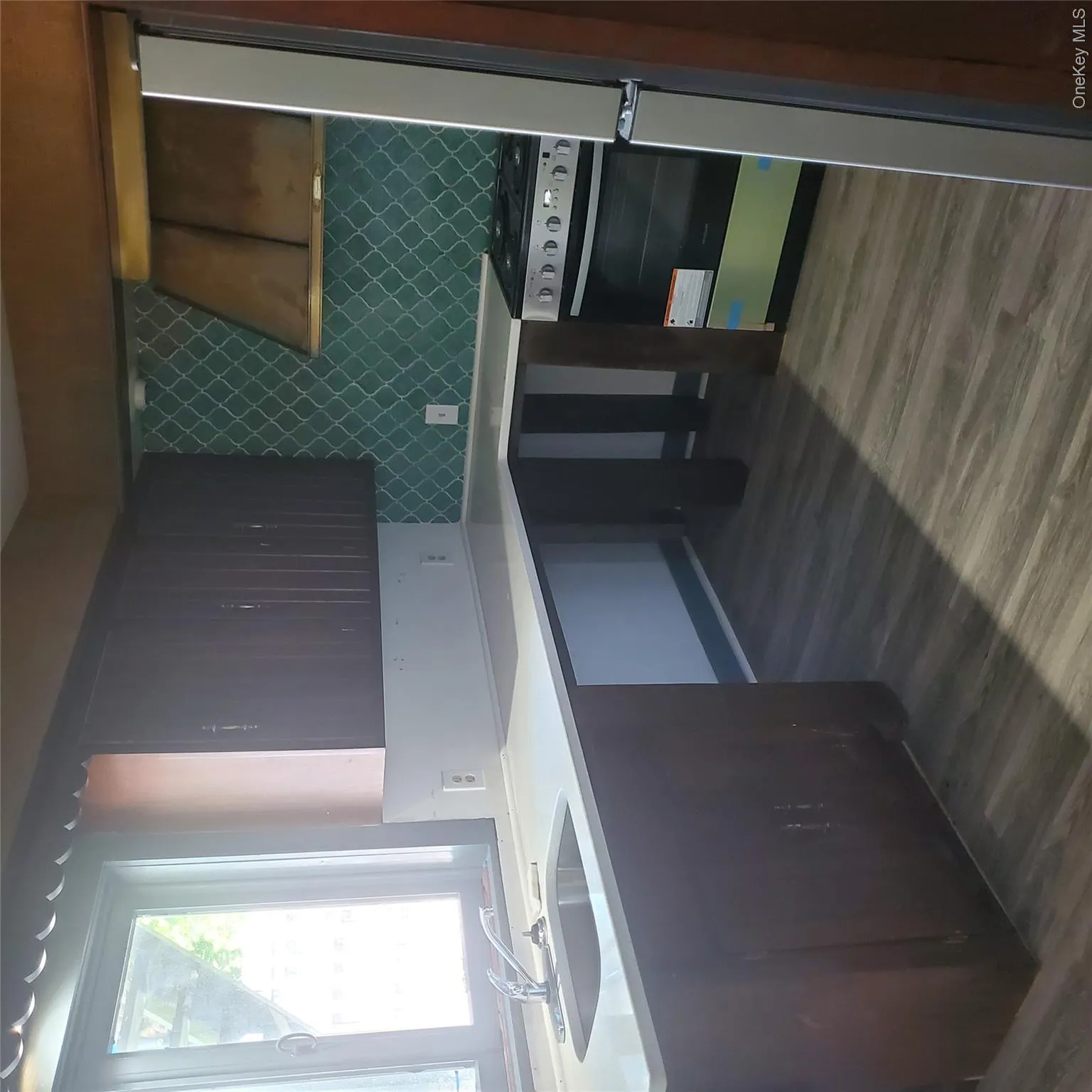 111 B Vineyard Avenue, Lloyd, NY, 2 Bedrooms Bedrooms, 5 Rooms Rooms,1 BathroomBathrooms,Residential Lease,For Rent,Vineyard,0,1001767 111 B Vineyard Avenue, Lloyd, NY, 2 Bedrooms Bedrooms, 5 Rooms Rooms,1 BathroomBathrooms,Residential Lease,For Rent,Vineyard,0,1001767