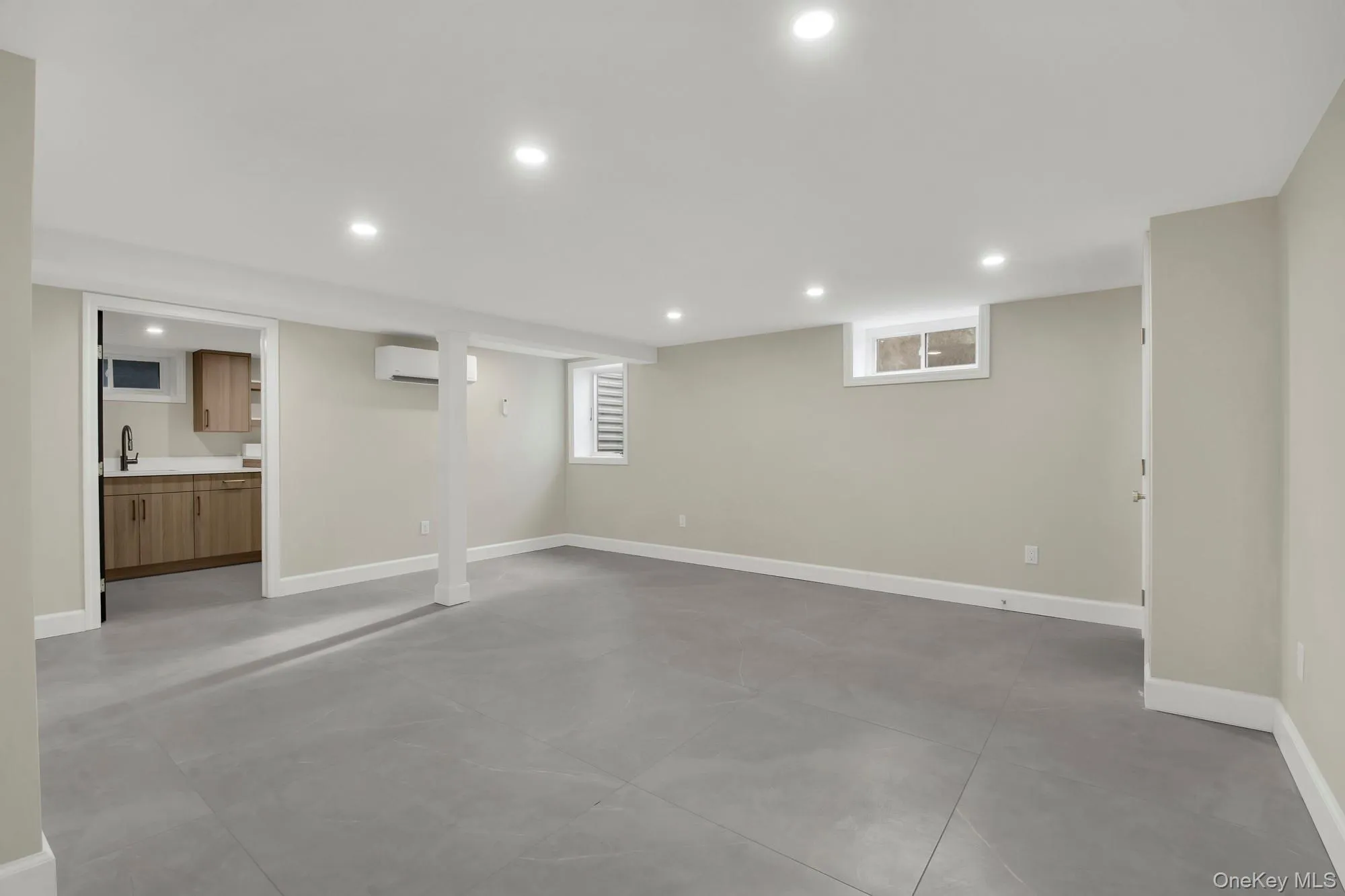 2 Bayview Court, North Hempstead, NY, 2 Bedrooms Bedrooms, 4 Rooms Rooms,1 BathroomBathrooms,Residential,For Rent,Bayview,0,1001772 2 Bayview Court, North Hempstead, NY, 2 Bedrooms Bedrooms, 4 Rooms Rooms,1 BathroomBathrooms,Residential,For Rent,Bayview,0,1001772