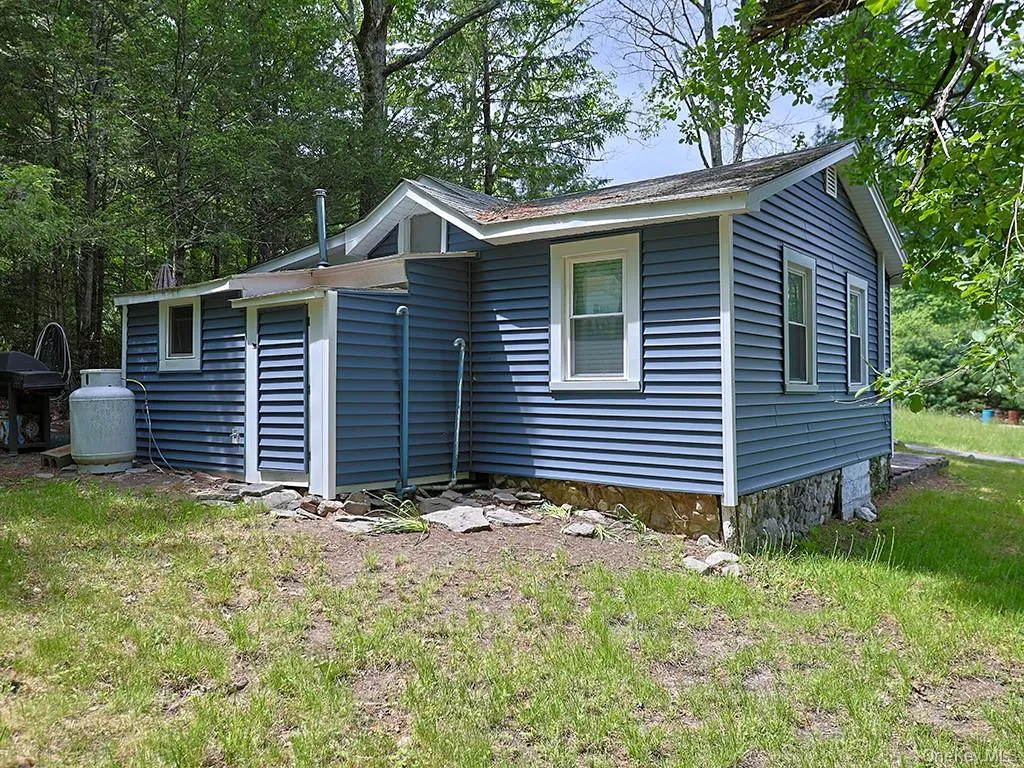 4 Spruce Street, Mamakating, NY, 2 Bedrooms Bedrooms, 5 Rooms Rooms,1 BathroomBathrooms,Residential,For Rent,Spruce,0,1001776 4 Spruce Street, Mamakating, NY, 2 Bedrooms Bedrooms, 5 Rooms Rooms,1 BathroomBathrooms,Residential,For Rent,Spruce,0,1001776