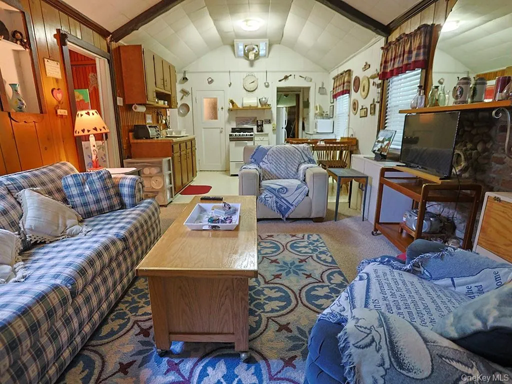 4 Spruce Street, Mamakating, NY, 2 Bedrooms Bedrooms, 5 Rooms Rooms,1 BathroomBathrooms,Residential,For Rent,Spruce,0,1001776 4 Spruce Street, Mamakating, NY, 2 Bedrooms Bedrooms, 5 Rooms Rooms,1 BathroomBathrooms,Residential,For Rent,Spruce,0,1001776