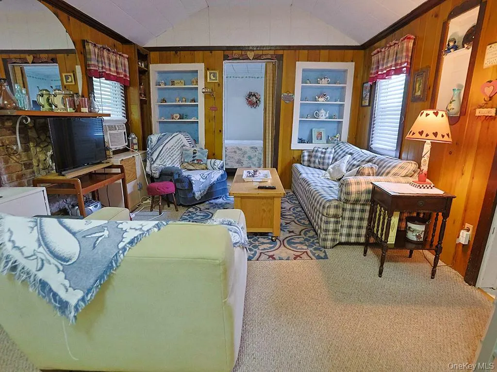 4 Spruce Street, Mamakating, NY, 2 Bedrooms Bedrooms, 5 Rooms Rooms,1 BathroomBathrooms,Residential,For Rent,Spruce,0,1001776 4 Spruce Street, Mamakating, NY, 2 Bedrooms Bedrooms, 5 Rooms Rooms,1 BathroomBathrooms,Residential,For Rent,Spruce,0,1001776