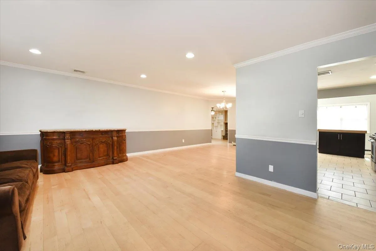 20 Dumond Place, Brookhaven, NY, 3 Bedrooms Bedrooms, 9 Rooms Rooms,2 BathroomsBathrooms,Residential,For Rent,Dumond,0,1001788 20 Dumond Place, Brookhaven, NY, 3 Bedrooms Bedrooms, 9 Rooms Rooms,2 BathroomsBathrooms,Residential,For Rent,Dumond,0,1001788