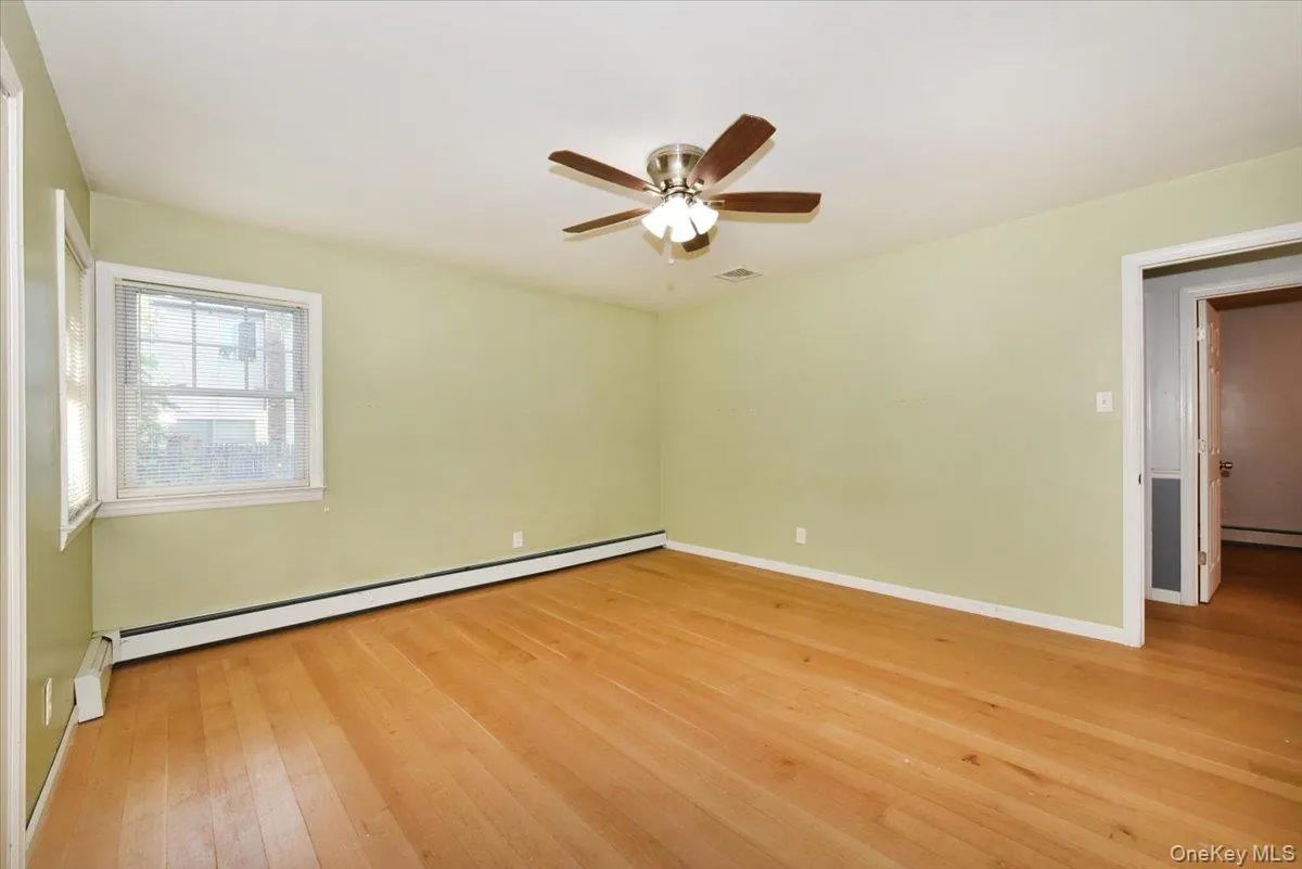 20 Dumond Place, Brookhaven, NY, 3 Bedrooms Bedrooms, 9 Rooms Rooms,2 BathroomsBathrooms,Residential,For Rent,Dumond,0,1001788 20 Dumond Place, Brookhaven, NY, 3 Bedrooms Bedrooms, 9 Rooms Rooms,2 BathroomsBathrooms,Residential,For Rent,Dumond,0,1001788