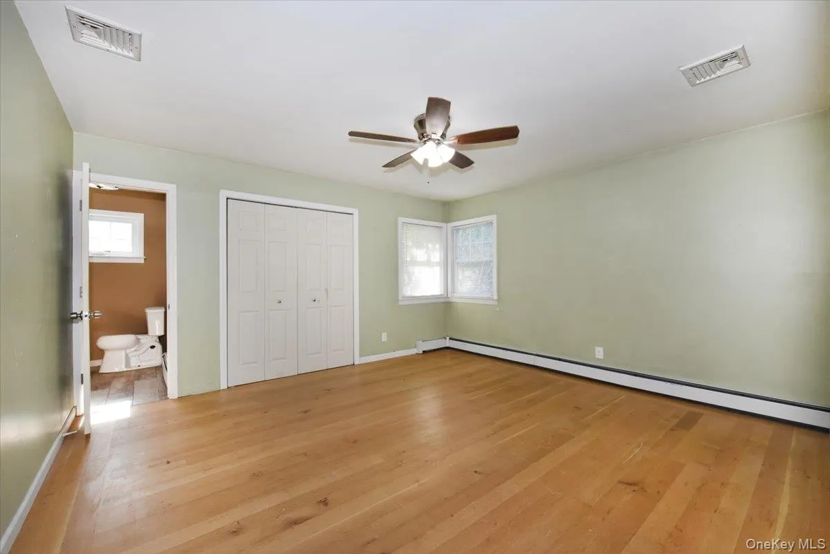 20 Dumond Place, Brookhaven, NY, 3 Bedrooms Bedrooms, 9 Rooms Rooms,2 BathroomsBathrooms,Residential,For Rent,Dumond,0,1001788 20 Dumond Place, Brookhaven, NY, 3 Bedrooms Bedrooms, 9 Rooms Rooms,2 BathroomsBathrooms,Residential,For Rent,Dumond,0,1001788