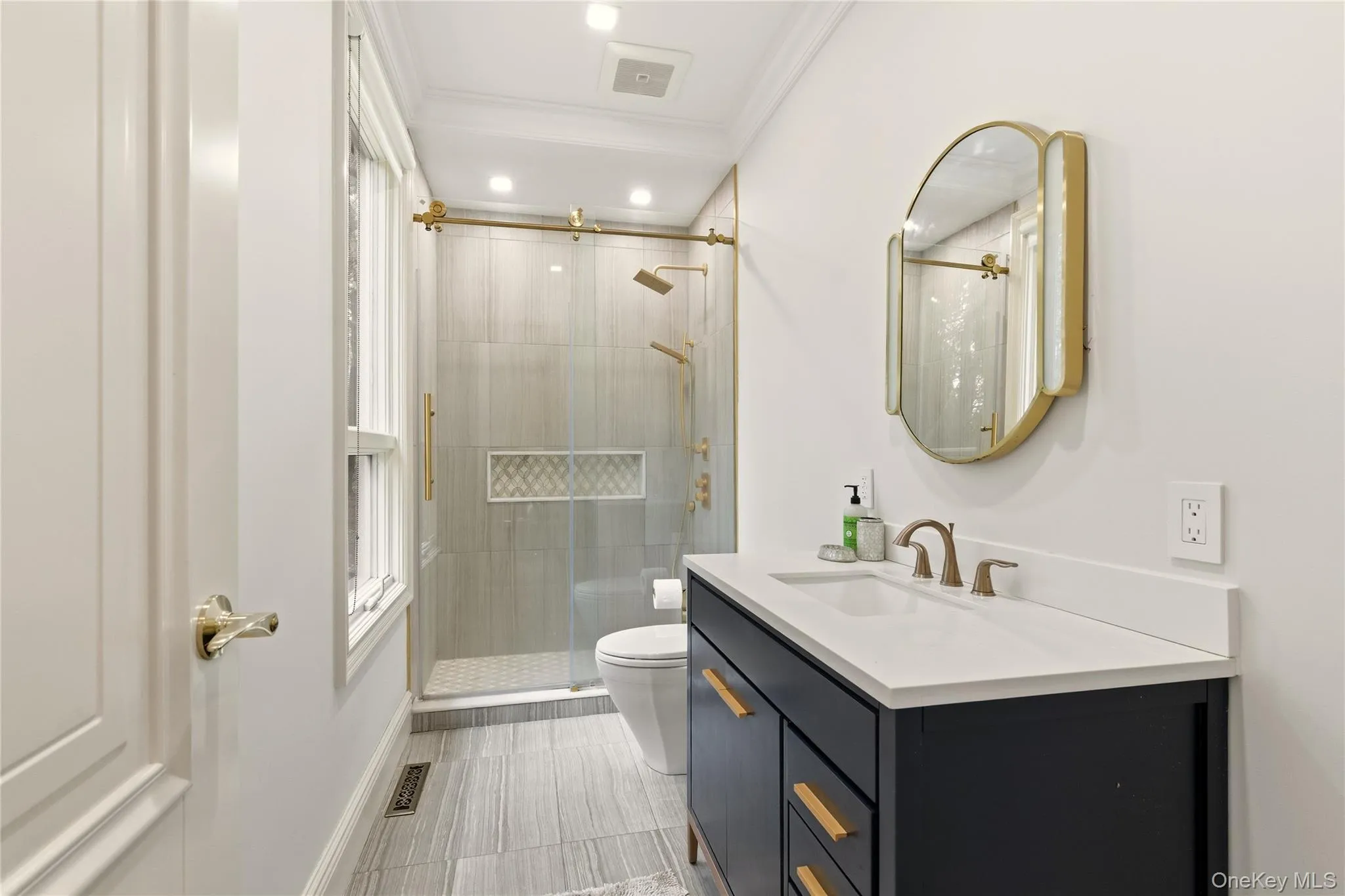 55 Coves Run, Oyster Bay, NY, 7 Bedrooms Bedrooms, 12 Rooms Rooms,7 BathroomsBathrooms,Residential Sale,For Rent,Coves,0,1001796 55 Coves Run, Oyster Bay, NY, 7 Bedrooms Bedrooms, 12 Rooms Rooms,7 BathroomsBathrooms,Residential Sale,For Rent,Coves,0,1001796
