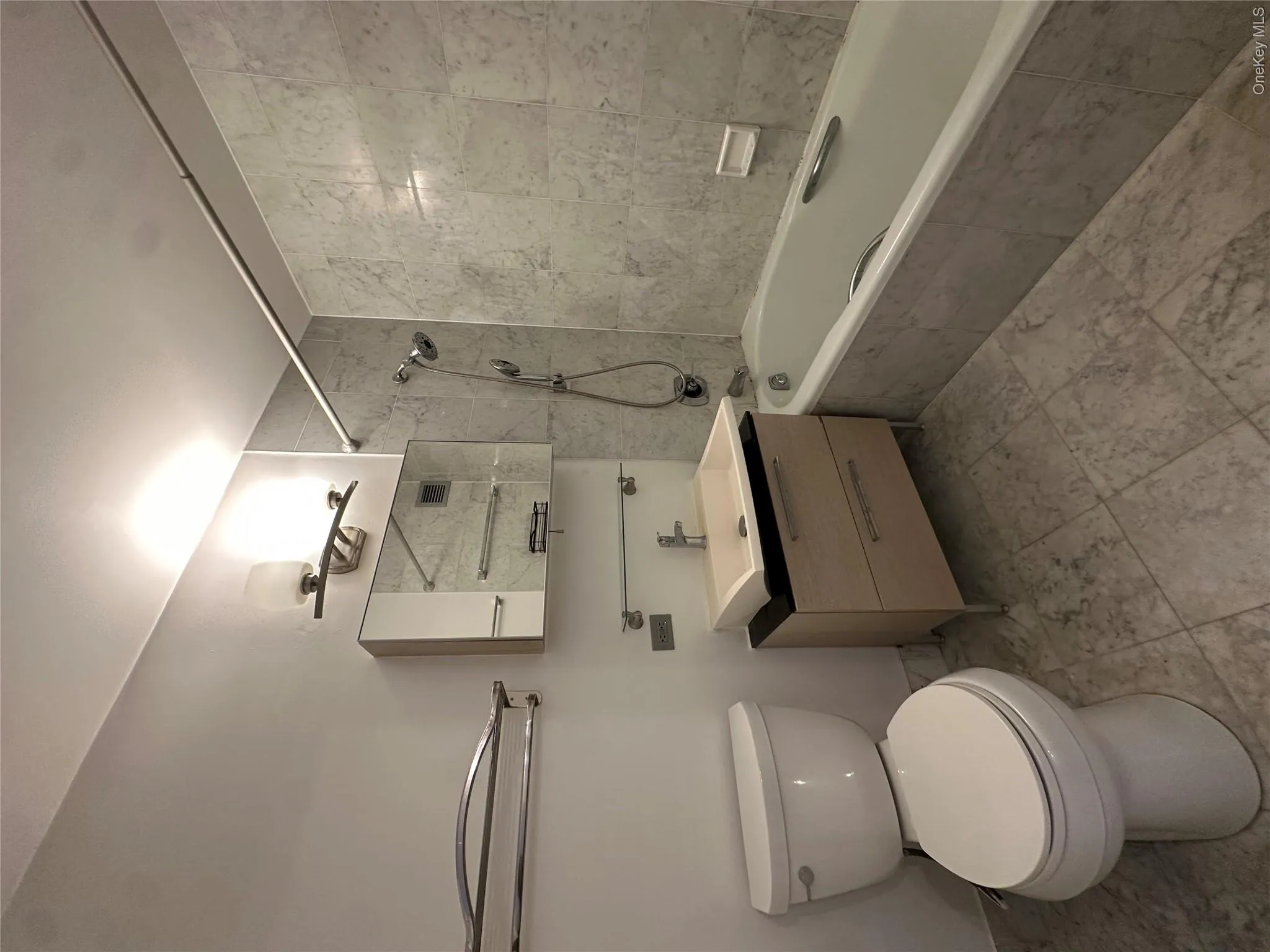 2 End Avenue, New York, NY, 1 Bedroom Bedrooms, 3 Rooms Rooms,1 BathroomBathrooms,Residential Sale,For Rent,End,0,1001804 2 End Avenue, New York, NY, 1 Bedroom Bedrooms, 3 Rooms Rooms,1 BathroomBathrooms,Residential Sale,For Rent,End,0,1001804