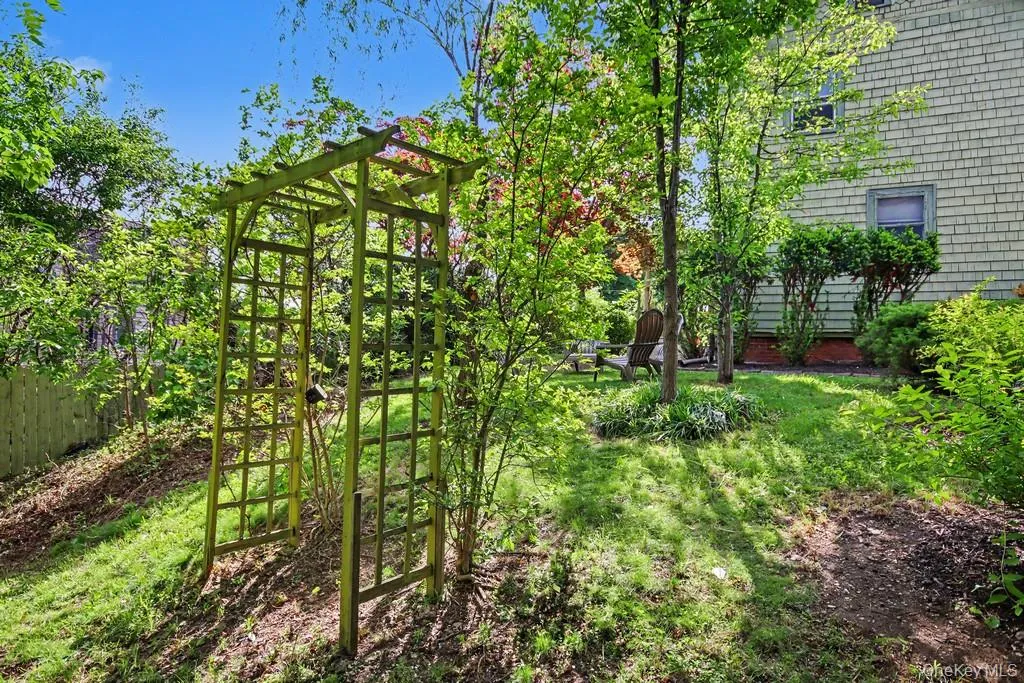 20 High Street, Beacon, NY, 4 Bedrooms Bedrooms, 11 Rooms Rooms,2 BathroomsBathrooms,Residential,For Rent,High,0,1001808 20 High Street, Beacon, NY, 4 Bedrooms Bedrooms, 11 Rooms Rooms,2 BathroomsBathrooms,Residential,For Rent,High,0,1001808