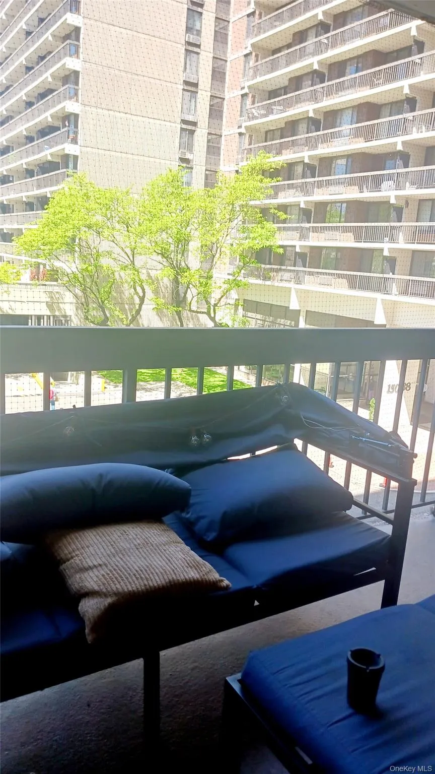 152-18 Union Turnpike, New York, NY, 1 Bedroom Bedrooms, 4 Rooms Rooms,1 BathroomBathrooms,Residential Sale,For Rent,Union,0,1001809 152-18 Union Turnpike, New York, NY, 1 Bedroom Bedrooms, 4 Rooms Rooms,1 BathroomBathrooms,Residential Sale,For Rent,Union,0,1001809