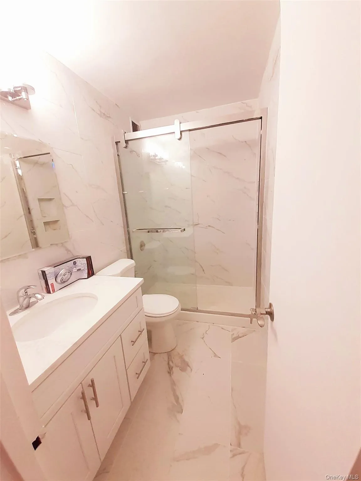 152-18 Union Turnpike, New York, NY, 1 Bedroom Bedrooms, 4 Rooms Rooms,1 BathroomBathrooms,Residential Sale,For Rent,Union,0,1001809 152-18 Union Turnpike, New York, NY, 1 Bedroom Bedrooms, 4 Rooms Rooms,1 BathroomBathrooms,Residential Sale,For Rent,Union,0,1001809