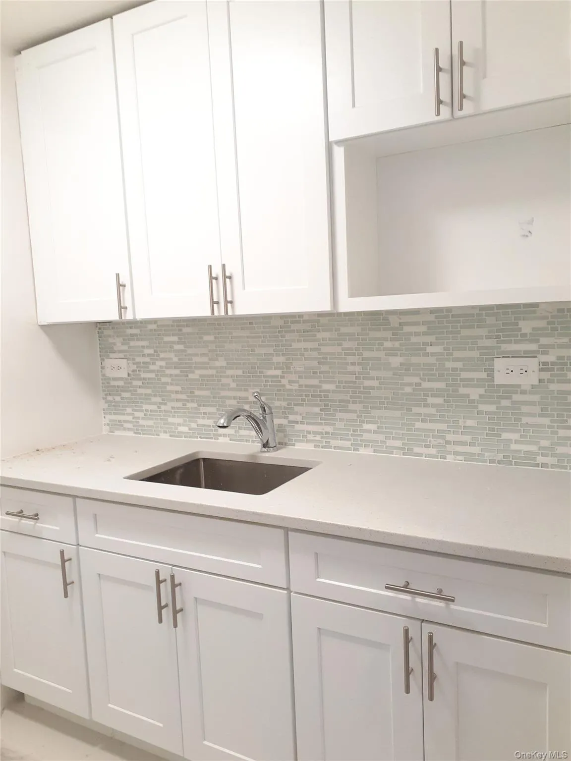 152-18 Union Turnpike, New York, NY, 1 Bedroom Bedrooms, 4 Rooms Rooms,1 BathroomBathrooms,Residential Sale,For Rent,Union,0,1001809 152-18 Union Turnpike, New York, NY, 1 Bedroom Bedrooms, 4 Rooms Rooms,1 BathroomBathrooms,Residential Sale,For Rent,Union,0,1001809