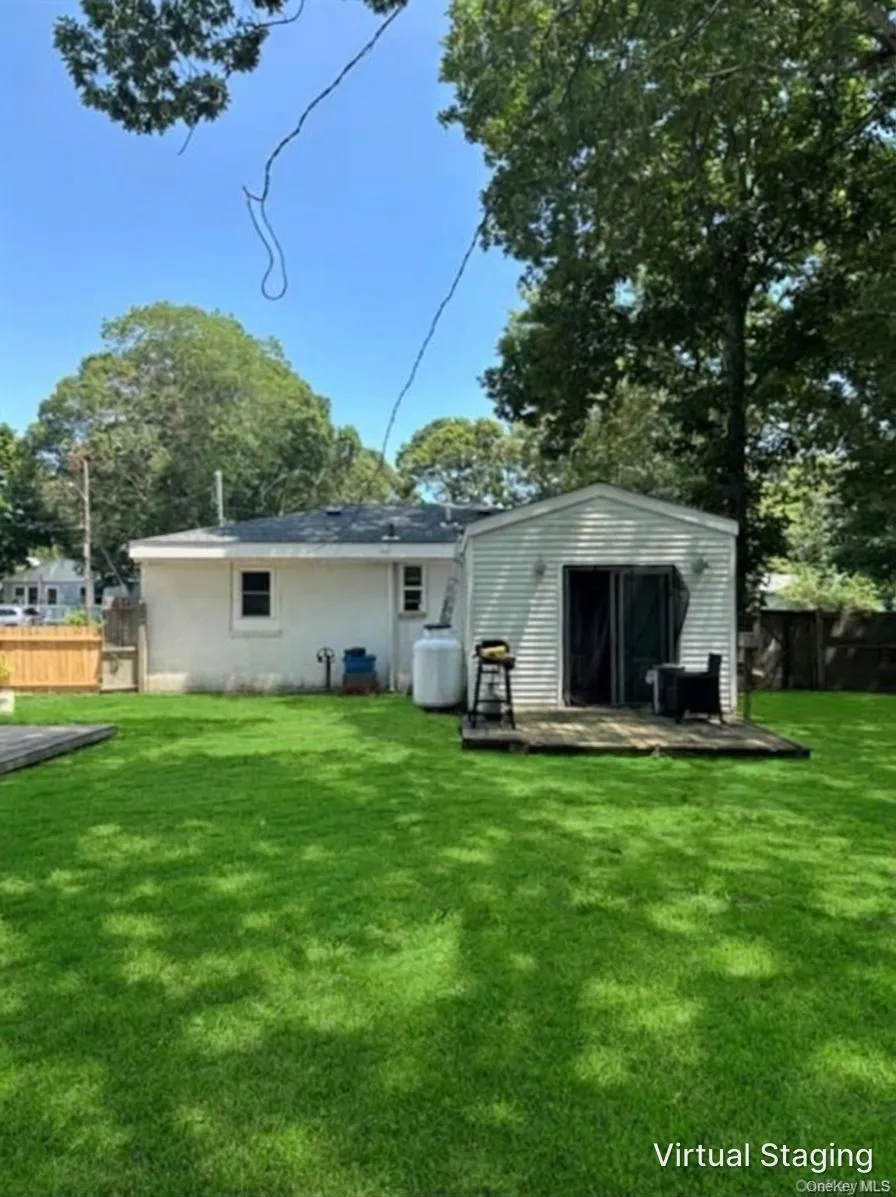 14 Coolidge Road, Southampton, New York 11946
