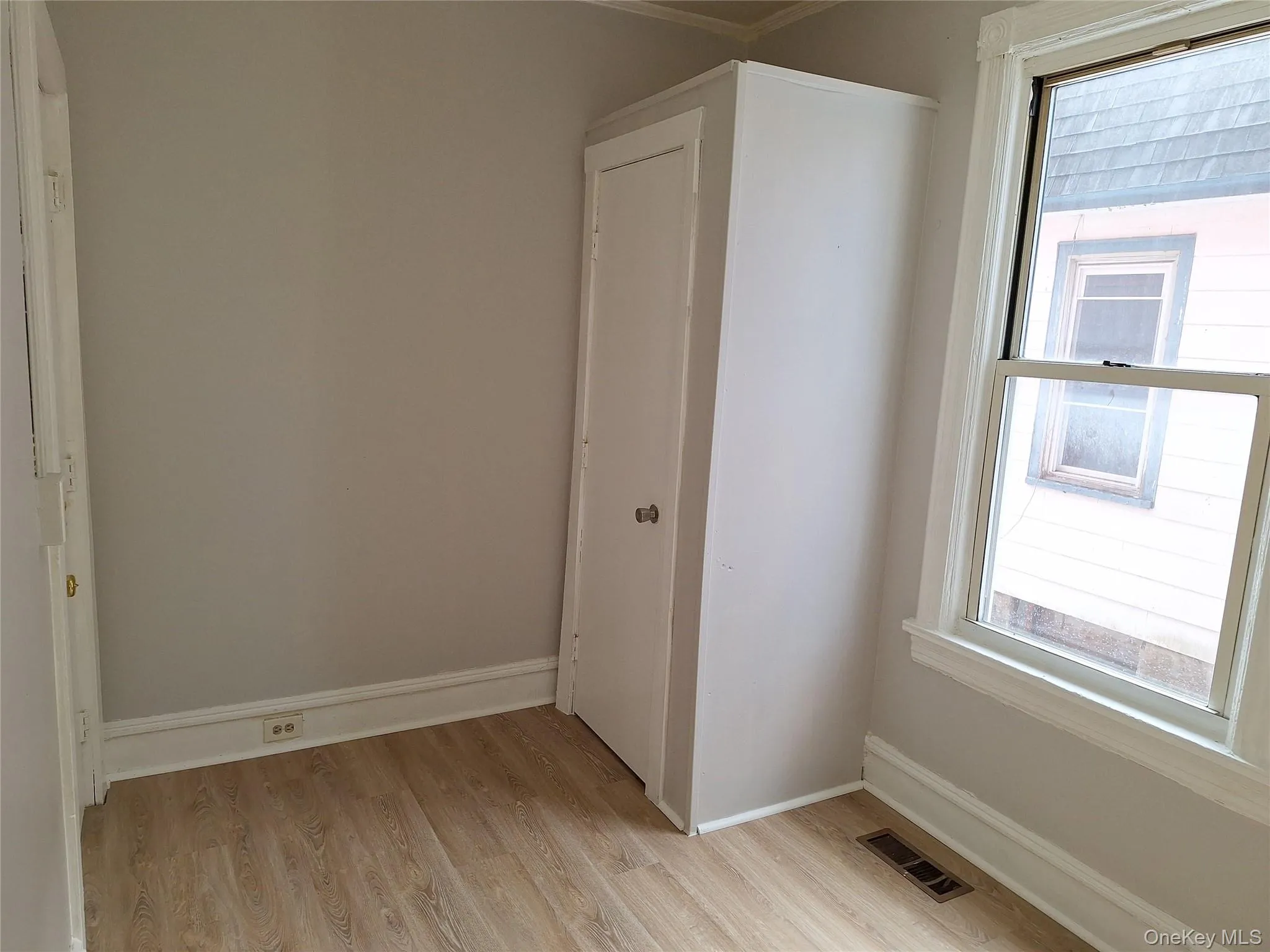 69 Greenkill Avenue, Kingston, NY, 2 Bedrooms Bedrooms, 5 Rooms Rooms,1 BathroomBathrooms,Residential Lease,For Rent,Greenkill,0,1001822 69 Greenkill Avenue, Kingston, NY, 2 Bedrooms Bedrooms, 5 Rooms Rooms,1 BathroomBathrooms,Residential Lease,For Rent,Greenkill,0,1001822