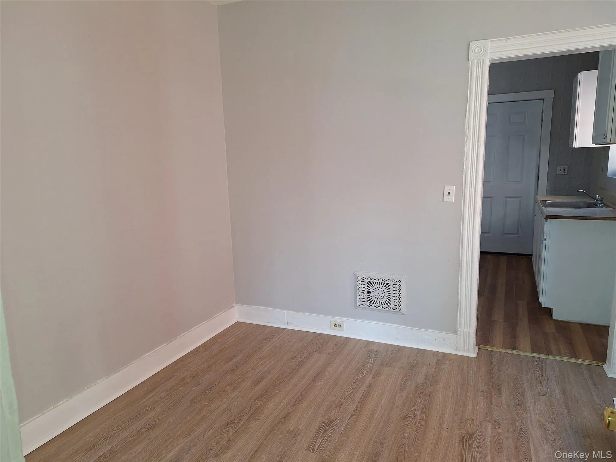 69 Greenkill Avenue, Kingston, NY, 2 Bedrooms Bedrooms, 5 Rooms Rooms,1 BathroomBathrooms,Residential Lease,For Rent,Greenkill,0,1001822 69 Greenkill Avenue, Kingston, NY, 2 Bedrooms Bedrooms, 5 Rooms Rooms,1 BathroomBathrooms,Residential Lease,For Rent,Greenkill,0,1001822