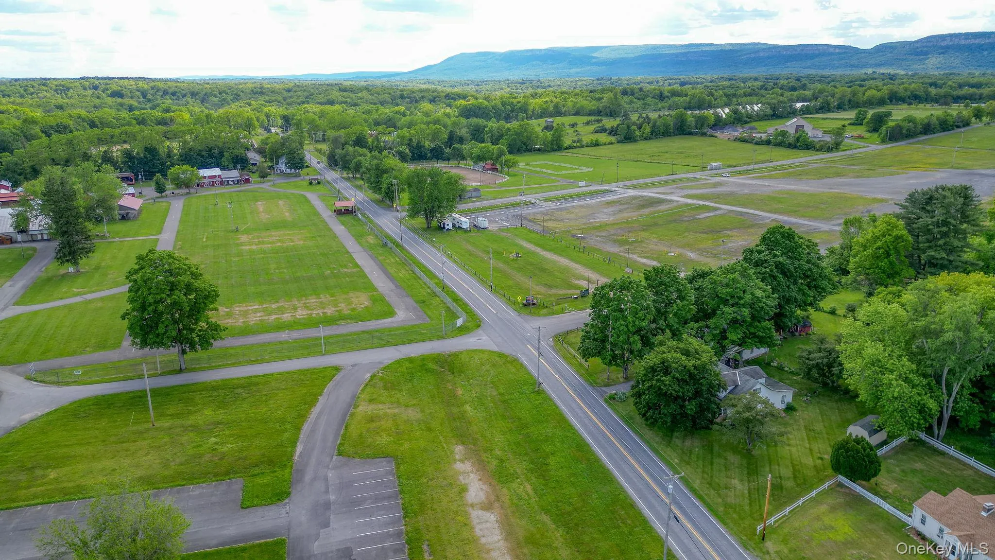 3 Unity Lane, New Paltz, NY, 3 Bedrooms Bedrooms, 10 Rooms Rooms,2 BathroomsBathrooms,Residential,For Rent,Unity,0,1001828 3 Unity Lane, New Paltz, NY, 3 Bedrooms Bedrooms, 10 Rooms Rooms,2 BathroomsBathrooms,Residential,For Rent,Unity,0,1001828