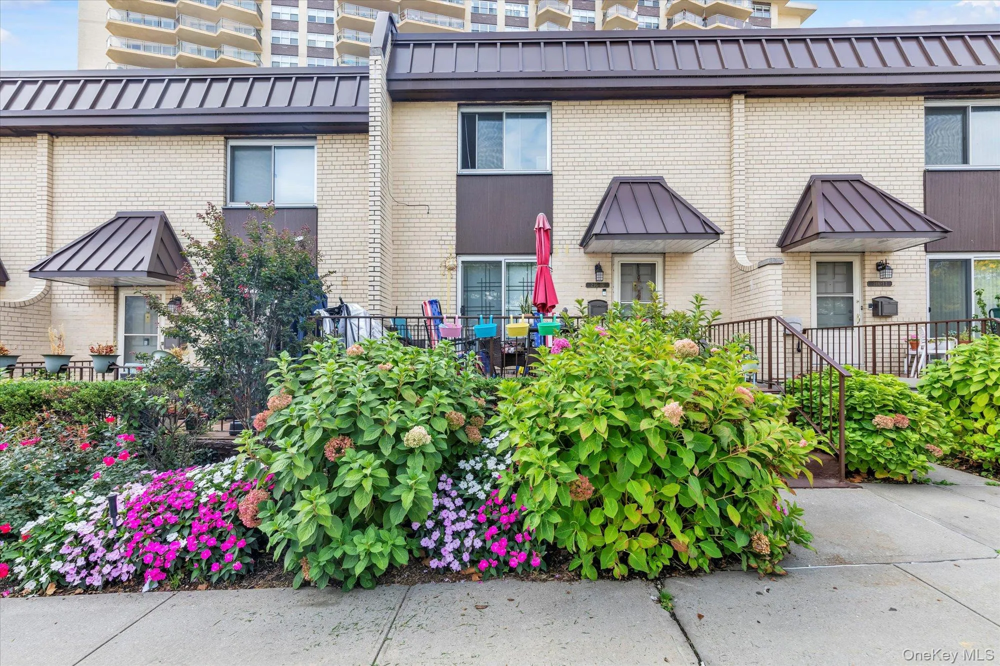 Beautiful Townhouse with private terrace Beautiful Townhouse with private terrace