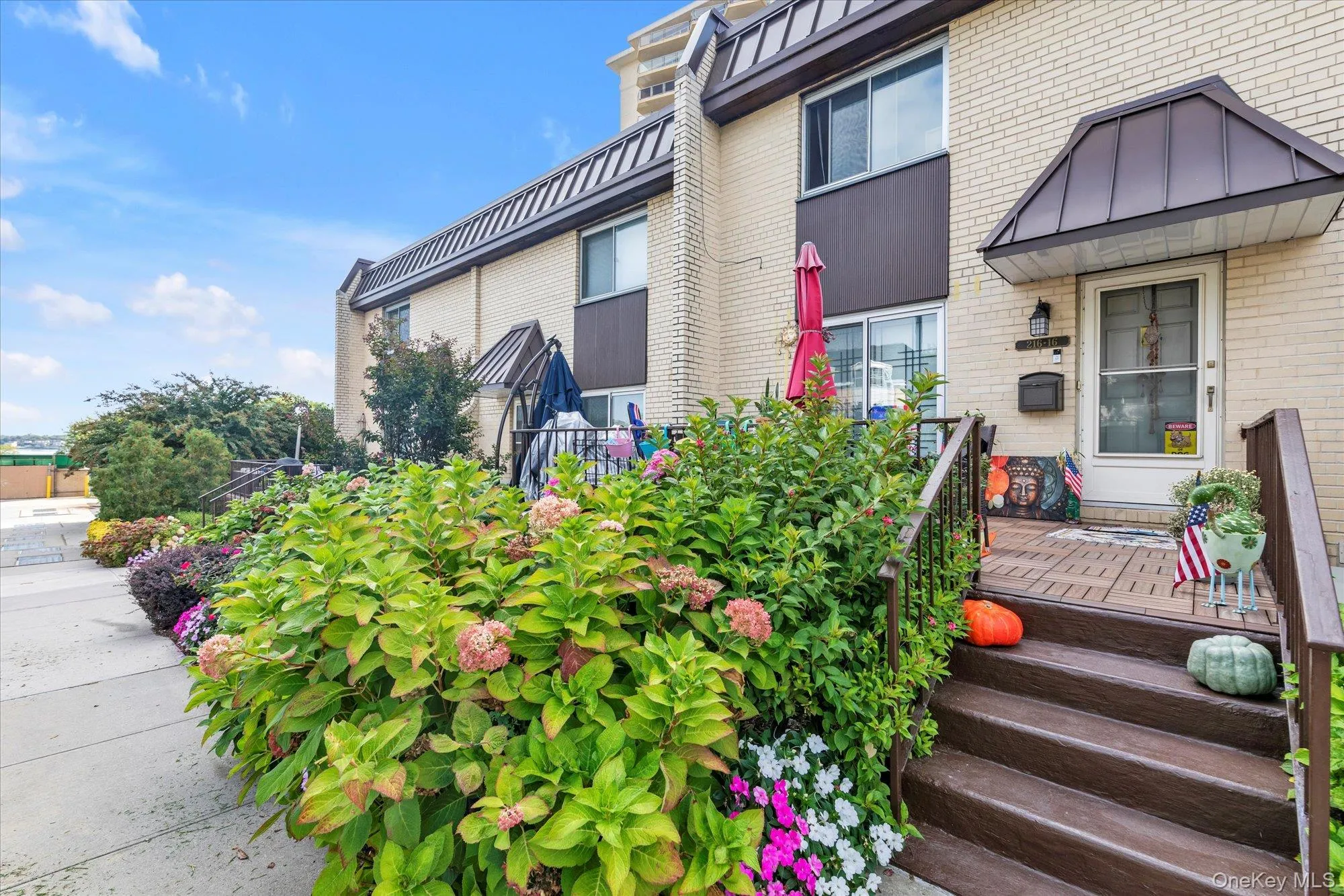 216-16 17th Avenue, New York, NY, 3 Bedrooms Bedrooms, 6 Rooms Rooms,2 BathroomsBathrooms,Residential,For Rent,17th,0,1001833 216-16 17th Avenue, New York, NY, 3 Bedrooms Bedrooms, 6 Rooms Rooms,2 BathroomsBathrooms,Residential,For Rent,17th,0,1001833