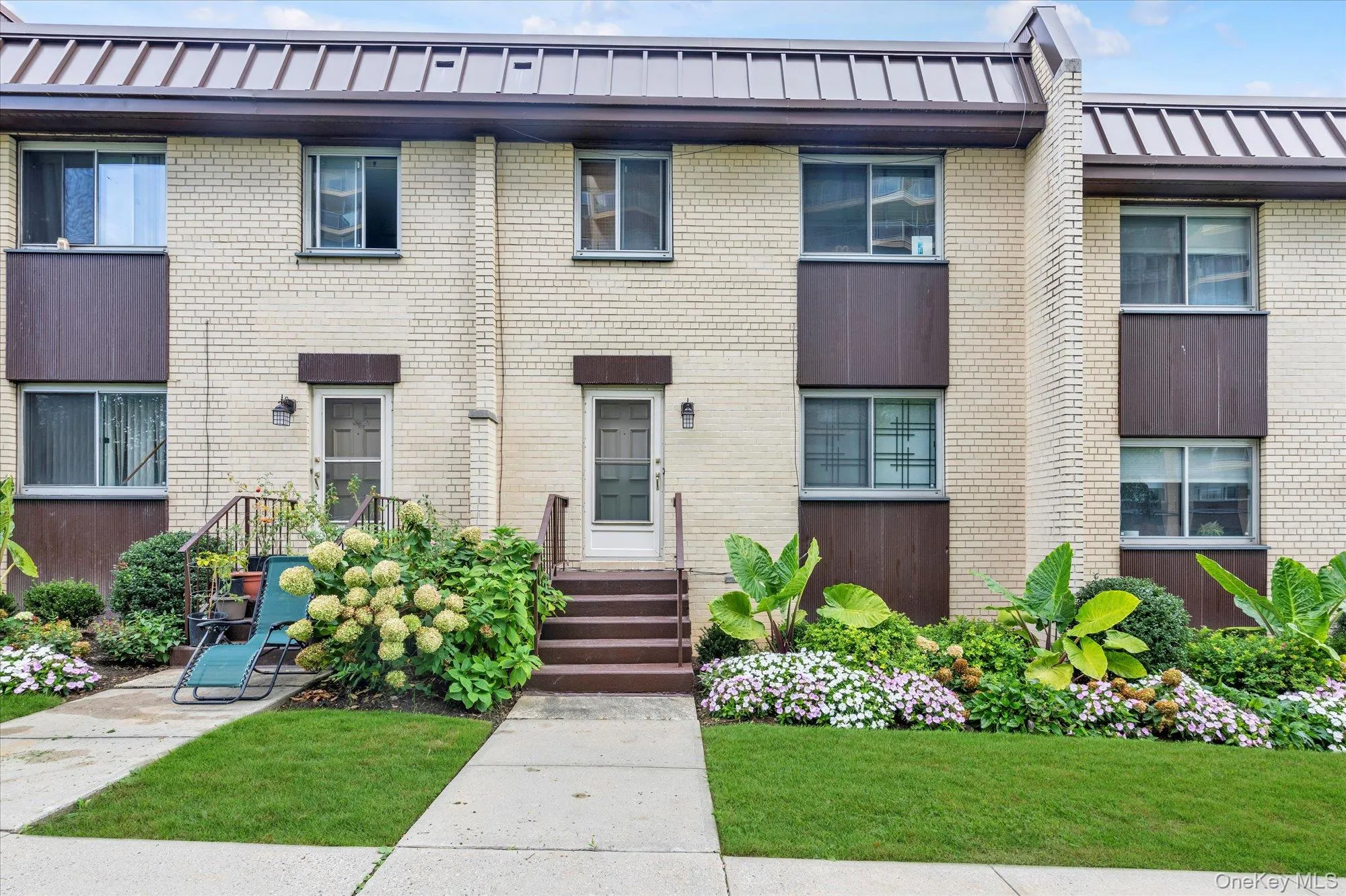 216-16 17th Avenue, New York, NY, 3 Bedrooms Bedrooms, 6 Rooms Rooms,2 BathroomsBathrooms,Residential,For Rent,17th,0,1001833 216-16 17th Avenue, New York, NY, 3 Bedrooms Bedrooms, 6 Rooms Rooms,2 BathroomsBathrooms,Residential,For Rent,17th,0,1001833
