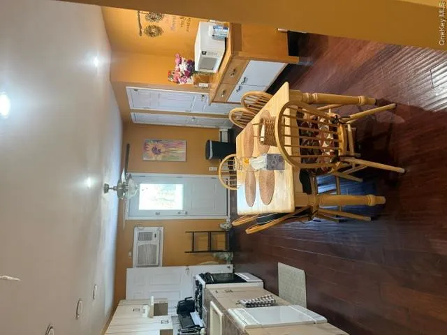 38 Grant Avenue, Oyster Bay, NY, 2 Bedrooms Bedrooms, 4 Rooms Rooms,1 BathroomBathrooms,Residential Lease,For Rent,Grant,0,1001837 38 Grant Avenue, Oyster Bay, NY, 2 Bedrooms Bedrooms, 4 Rooms Rooms,1 BathroomBathrooms,Residential Lease,For Rent,Grant,0,1001837