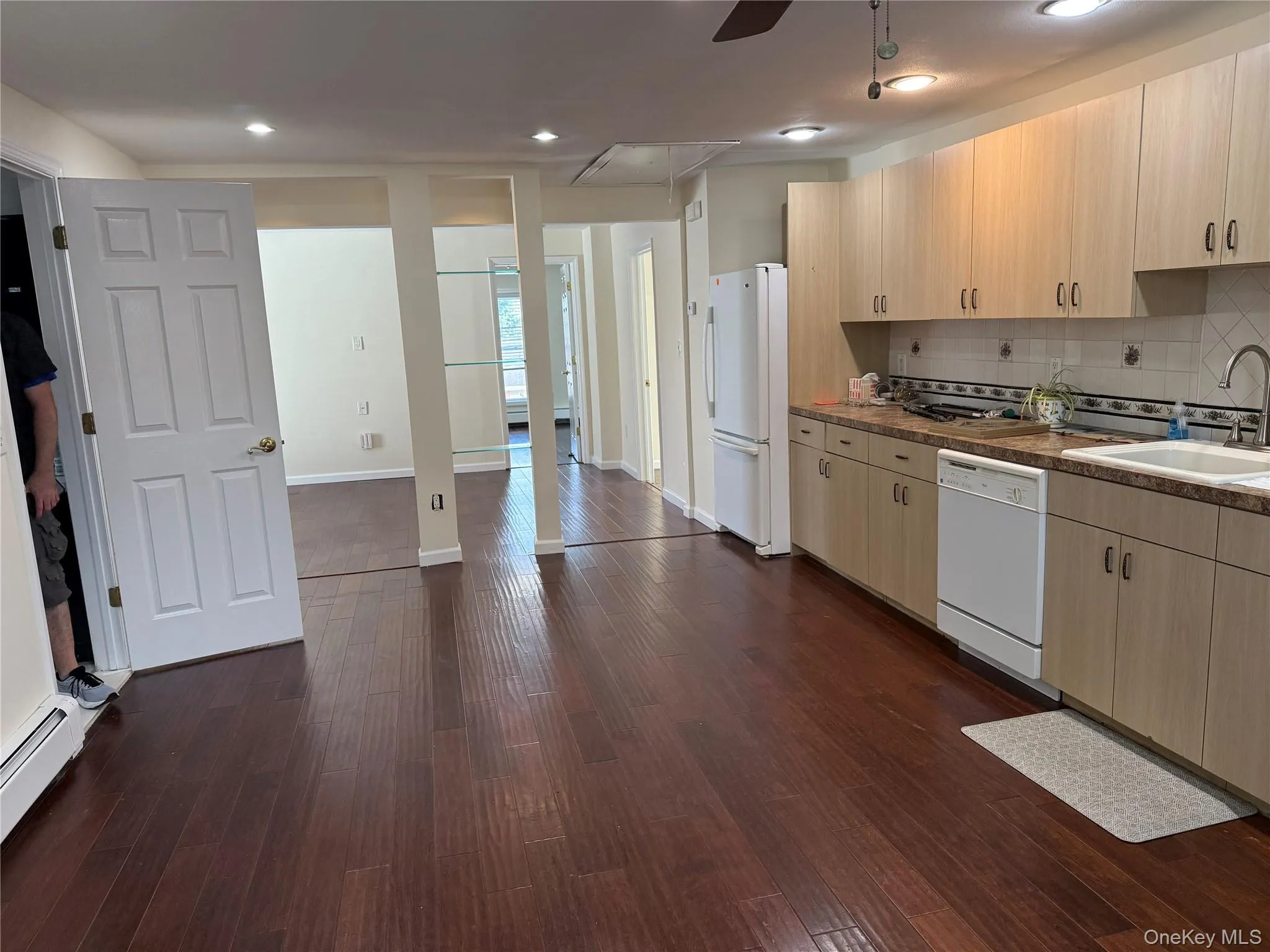 Large kitchen Large kitchen