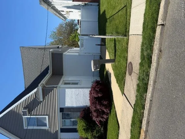 38 Grant Avenue, Oyster Bay, NY, 2 Bedrooms Bedrooms, 4 Rooms Rooms,1 BathroomBathrooms,Residential Lease,For Rent,Grant,0,1001837 38 Grant Avenue, Oyster Bay, NY, 2 Bedrooms Bedrooms, 4 Rooms Rooms,1 BathroomBathrooms,Residential Lease,For Rent,Grant,0,1001837