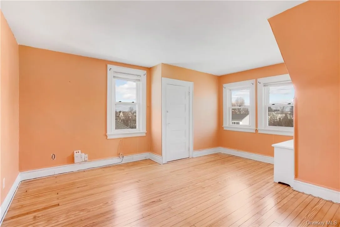 29 Neptune Avenue, New Rochelle, NY, 2 Bedrooms Bedrooms, 4 Rooms Rooms,1 BathroomBathrooms,Residential Lease,For Rent,Neptune,0,1001838 29 Neptune Avenue, New Rochelle, NY, 2 Bedrooms Bedrooms, 4 Rooms Rooms,1 BathroomBathrooms,Residential Lease,For Rent,Neptune,0,1001838