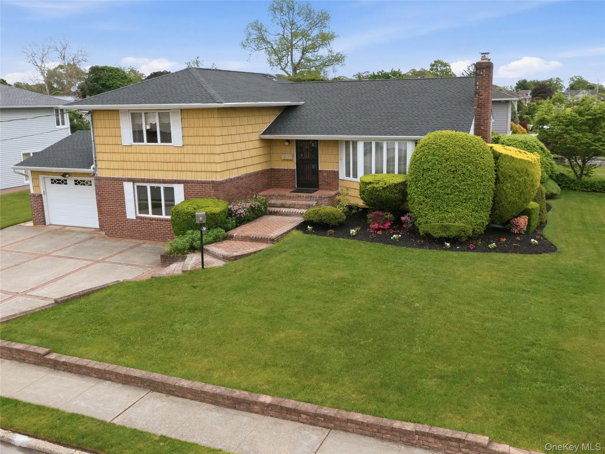 70 Polo Road, Oyster Bay, NY, 3 Bedrooms Bedrooms, 8 Rooms Rooms,2 BathroomsBathrooms,Residential,For Rent,Polo,0,1001839 70 Polo Road, Oyster Bay, NY, 3 Bedrooms Bedrooms, 8 Rooms Rooms,2 BathroomsBathrooms,Residential,For Rent,Polo,0,1001839