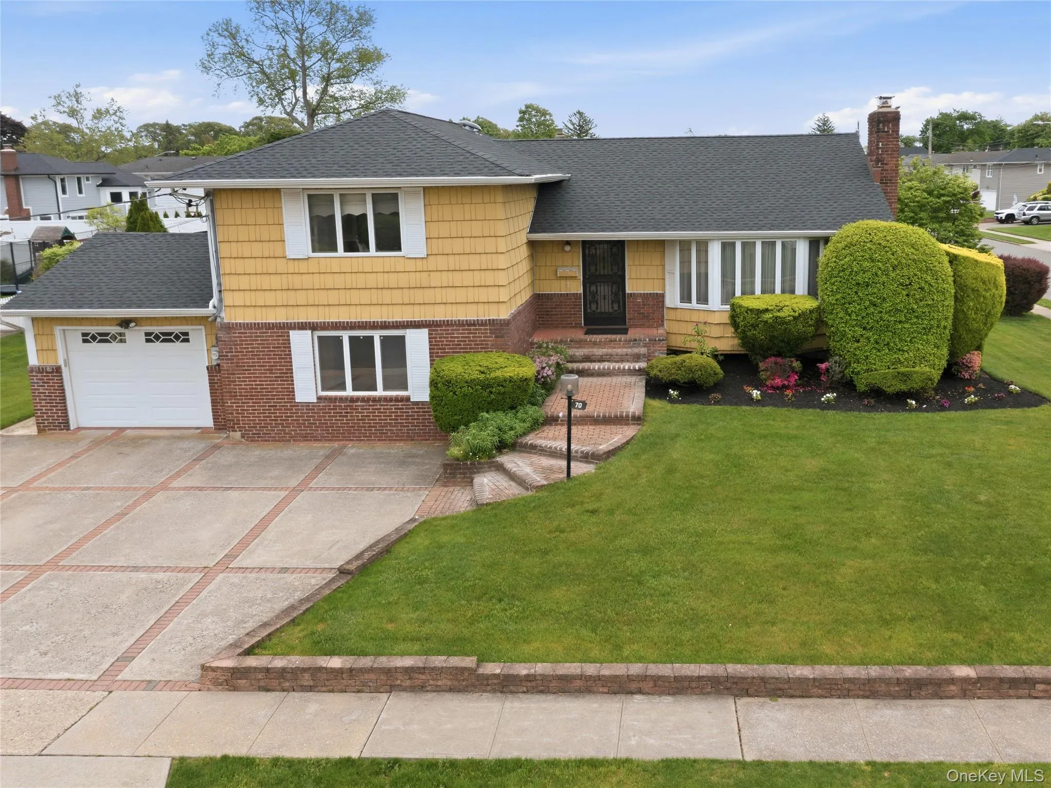 70 Polo Road, Oyster Bay, NY, 3 Bedrooms Bedrooms, 8 Rooms Rooms,2 BathroomsBathrooms,Residential,For Rent,Polo,0,1001839 70 Polo Road, Oyster Bay, NY, 3 Bedrooms Bedrooms, 8 Rooms Rooms,2 BathroomsBathrooms,Residential,For Rent,Polo,0,1001839
