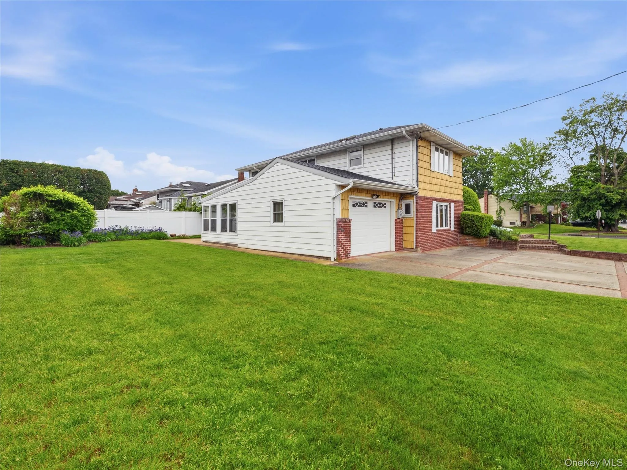 70 Polo Road, Oyster Bay, NY, 3 Bedrooms Bedrooms, 8 Rooms Rooms,2 BathroomsBathrooms,Residential,For Rent,Polo,0,1001839 70 Polo Road, Oyster Bay, NY, 3 Bedrooms Bedrooms, 8 Rooms Rooms,2 BathroomsBathrooms,Residential,For Rent,Polo,0,1001839